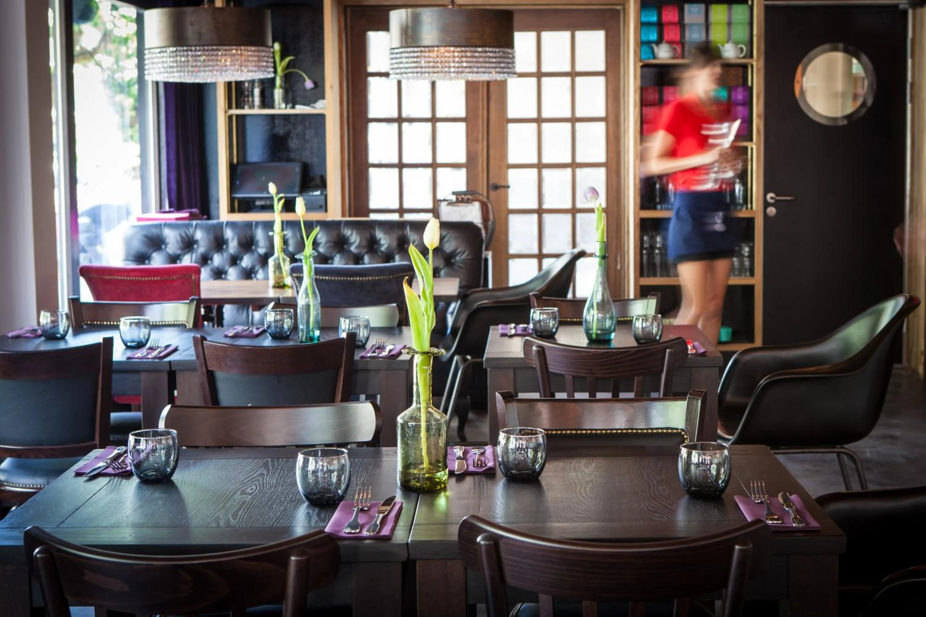 Restaurant/places to eat in Pointe Isabelle