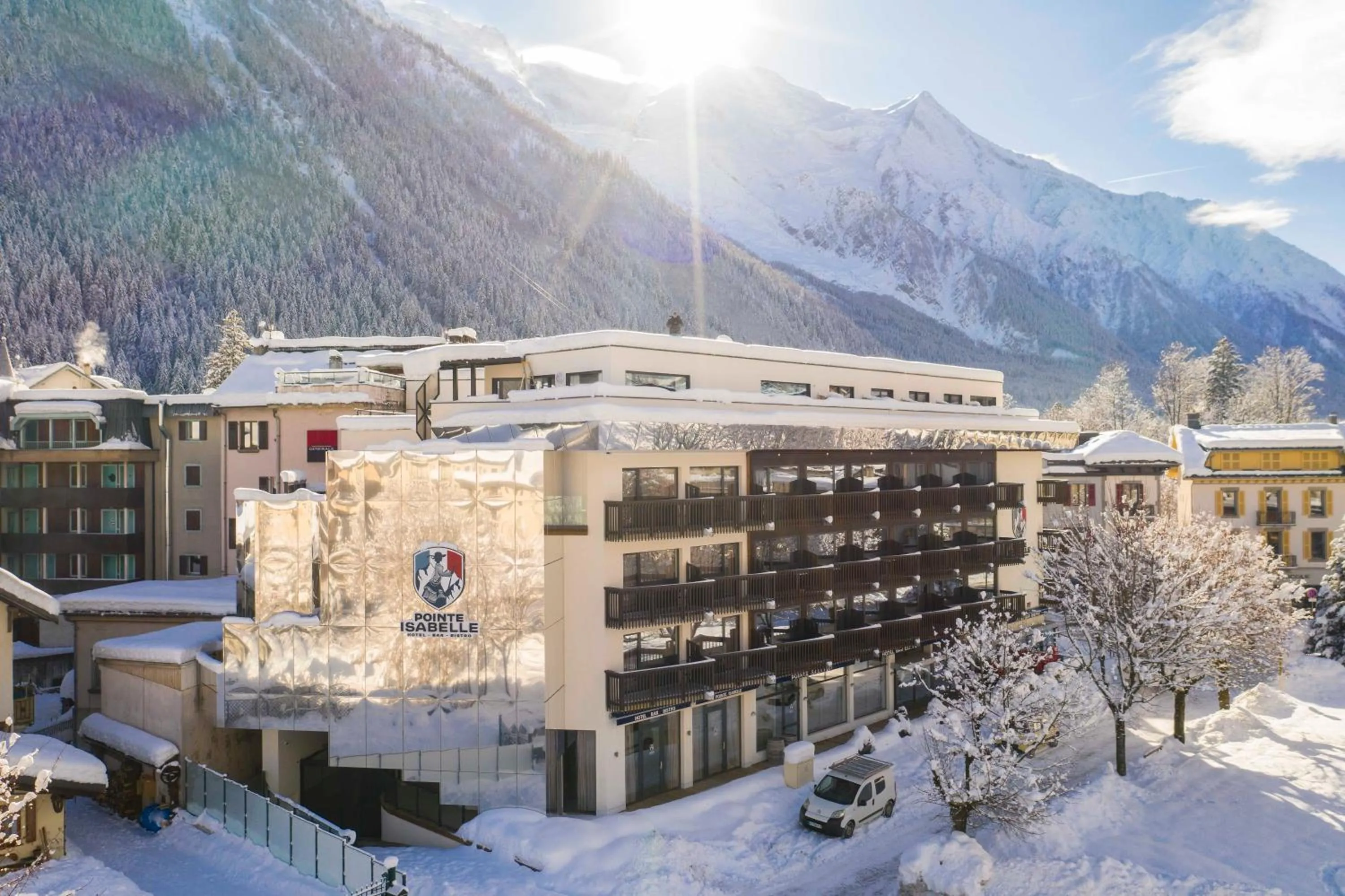 Property building in Pointe Isabelle