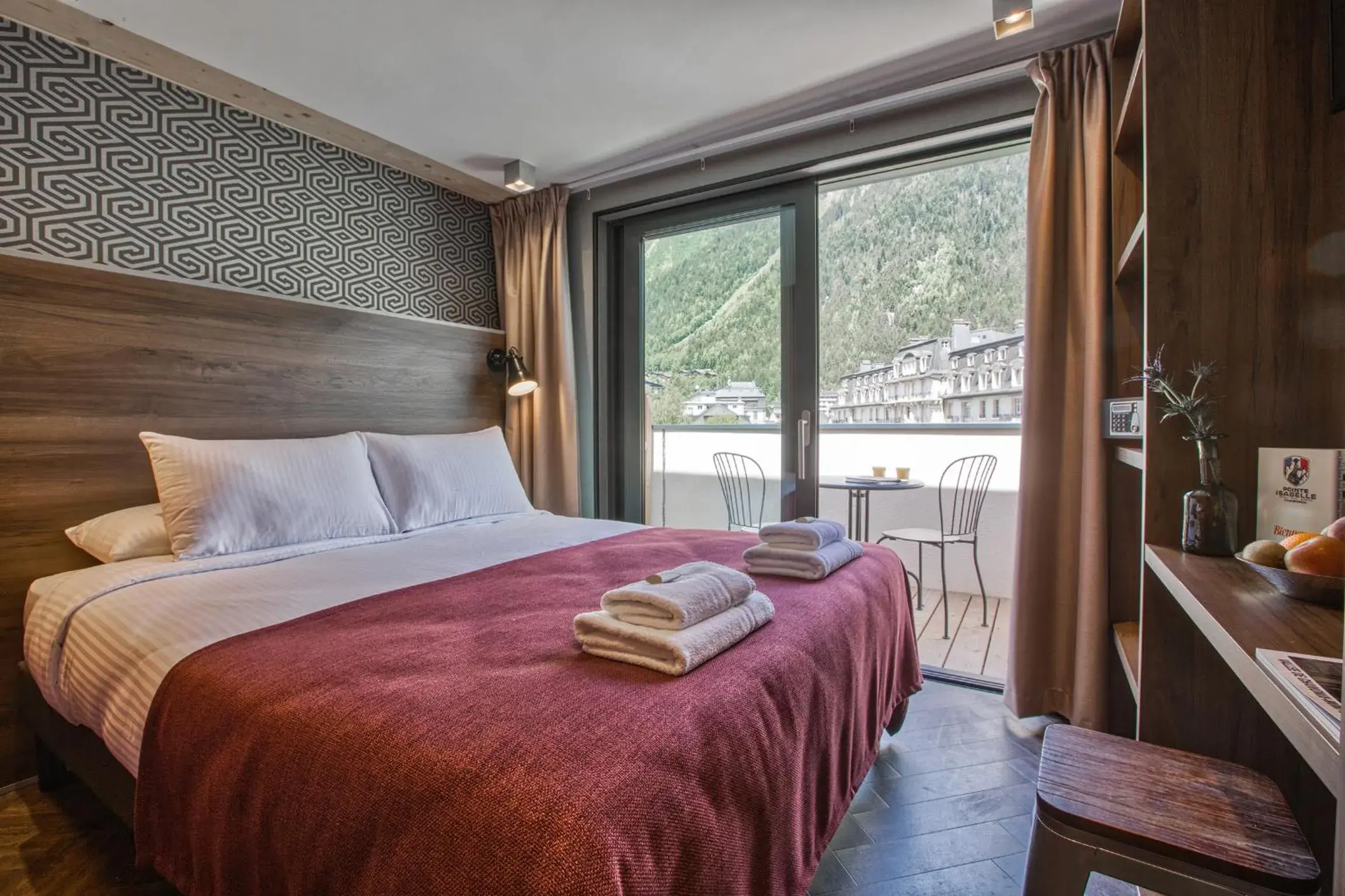 Bed in Pointe Isabelle Bed in Pointe Isabelle