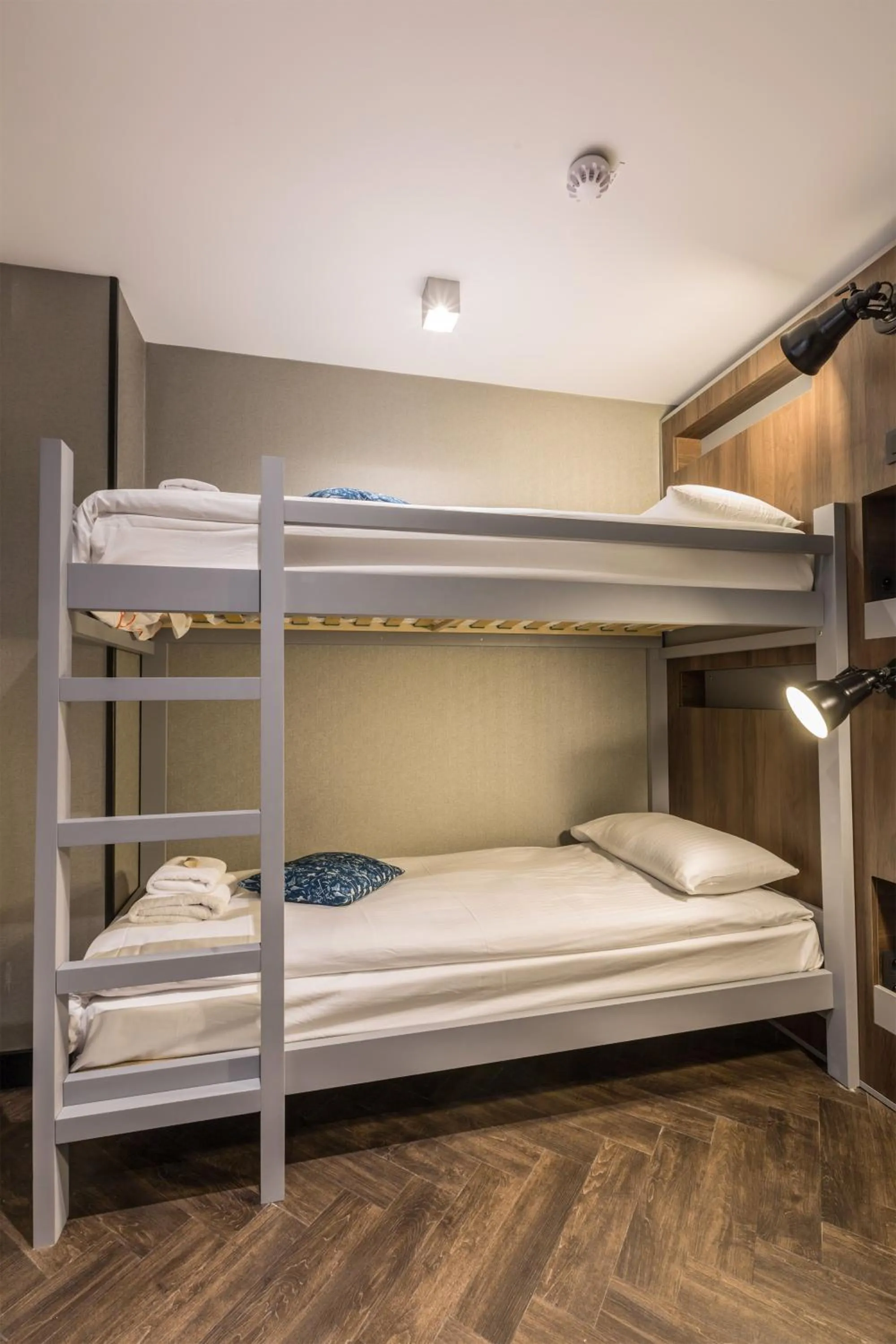 Bedroom, Bed in Pointe Isabelle