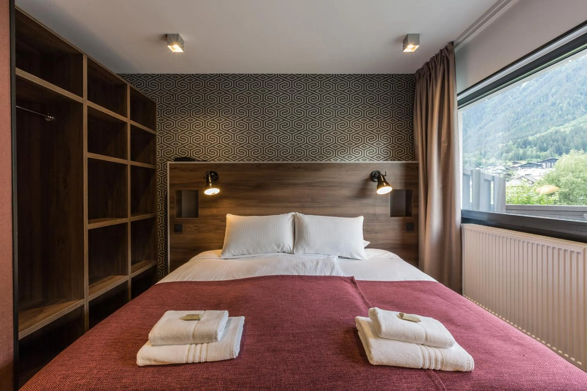 Bed in Pointe Isabelle