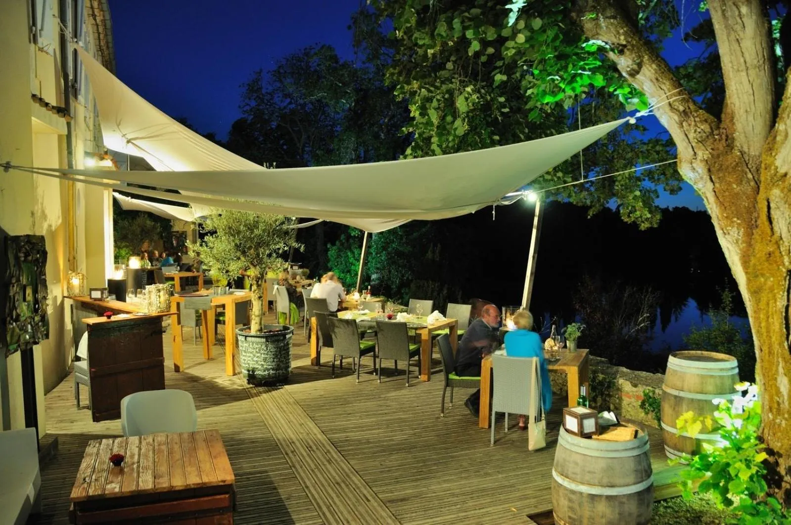 Restaurant/places to eat in Logis Hotels Domaine du Châtelard