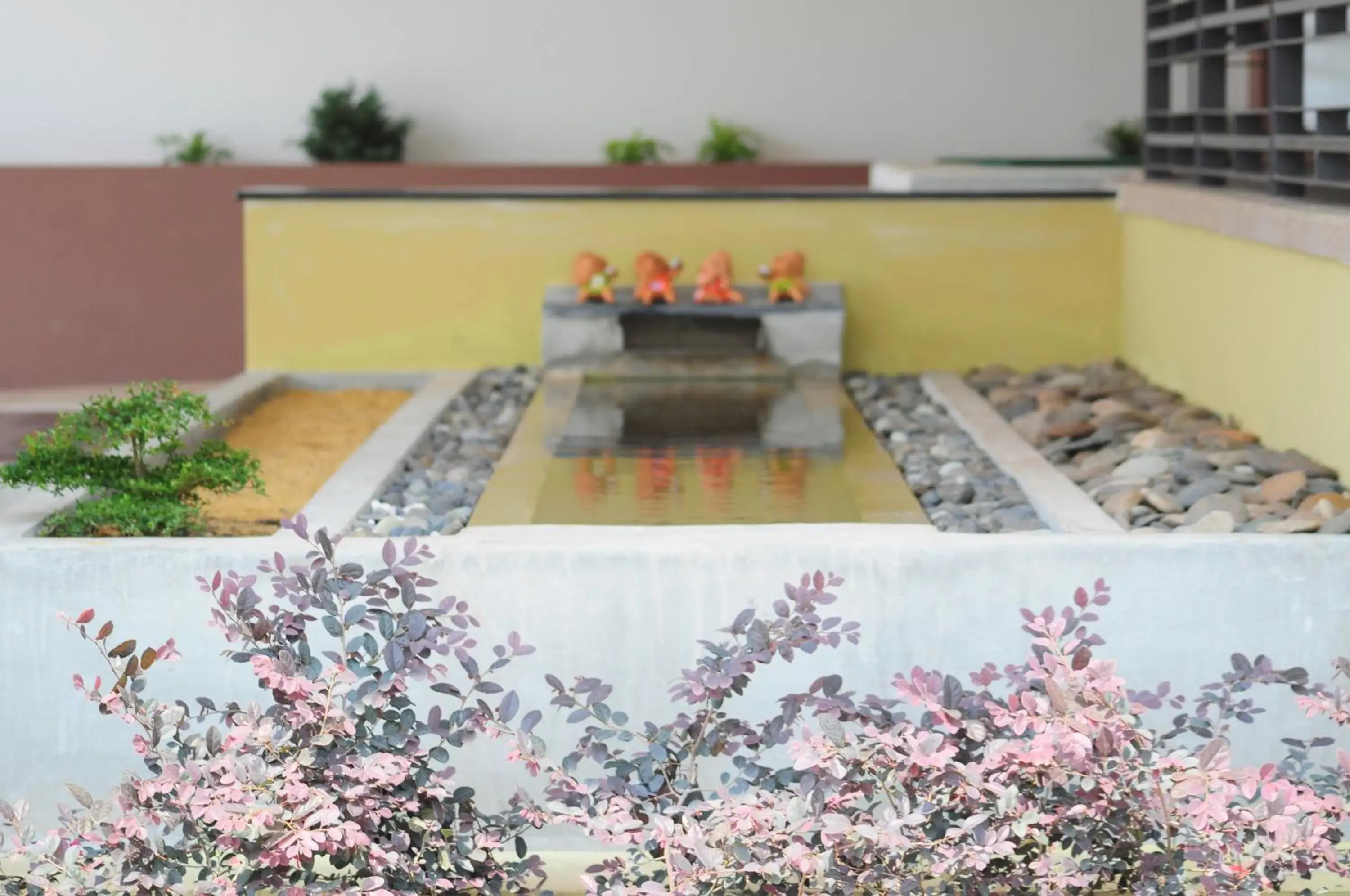 Property building in Paru Ville Property building in Paru Ville