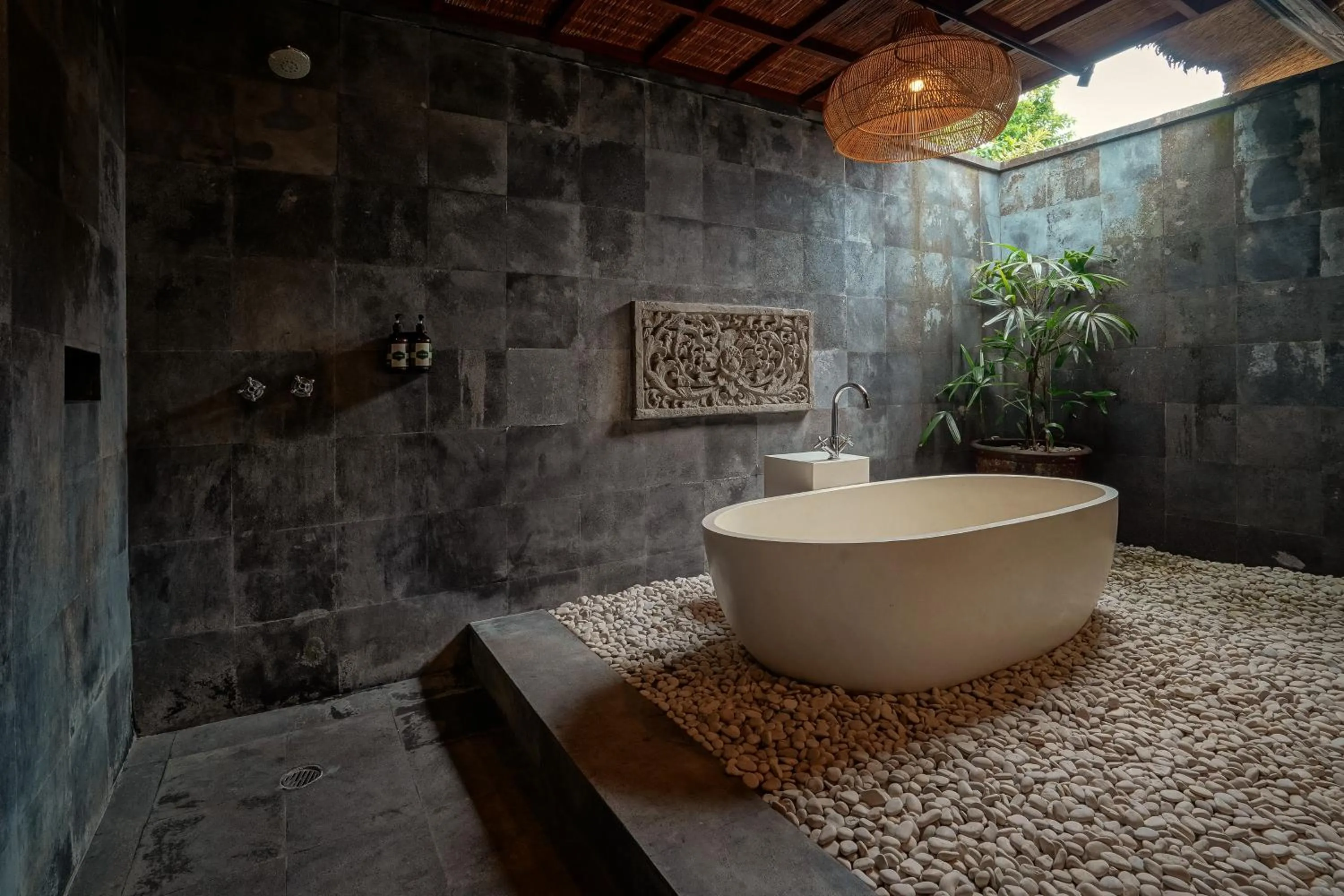 Shower in Pertiwi Resort & Spa