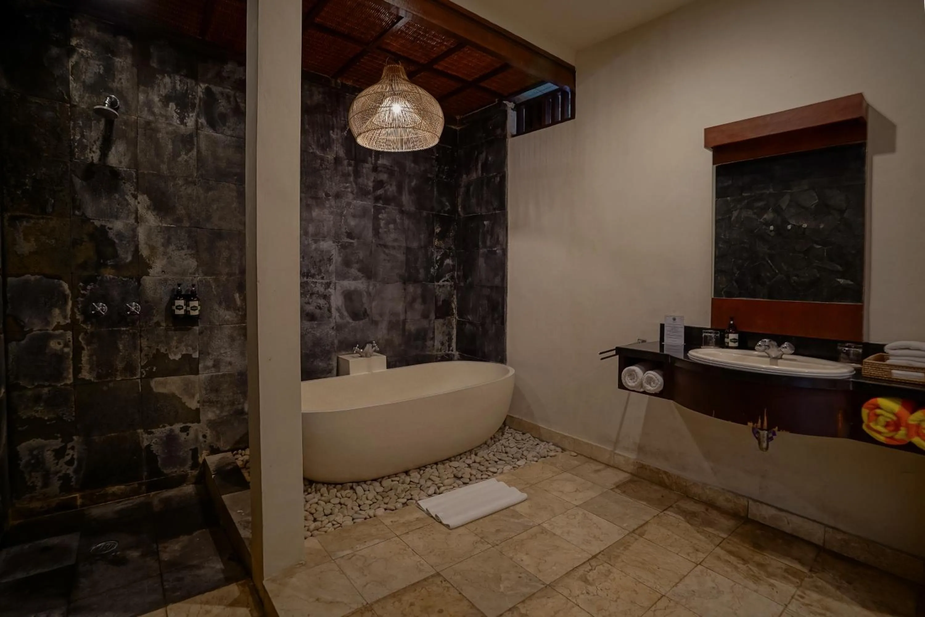 Shower in Pertiwi Resort & Spa
