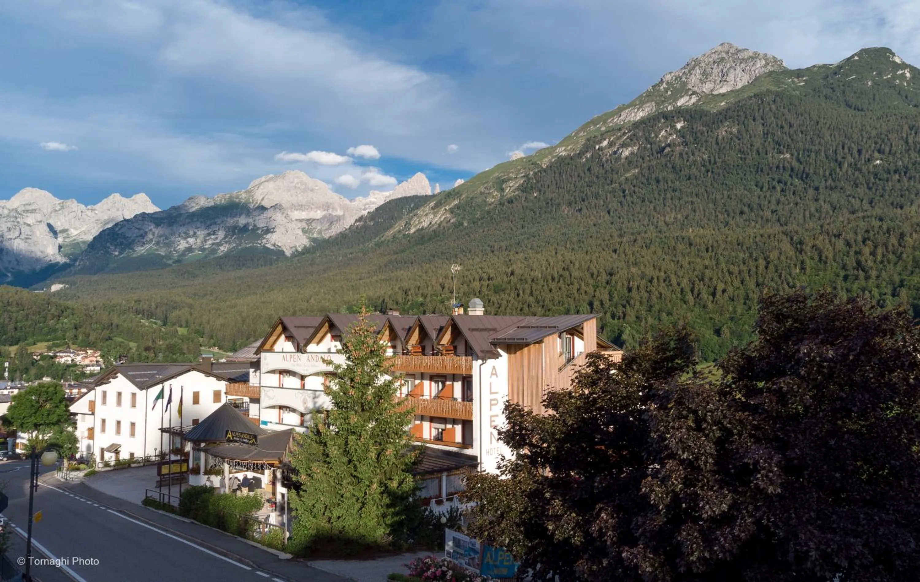 Property building in Hotel Alpen
