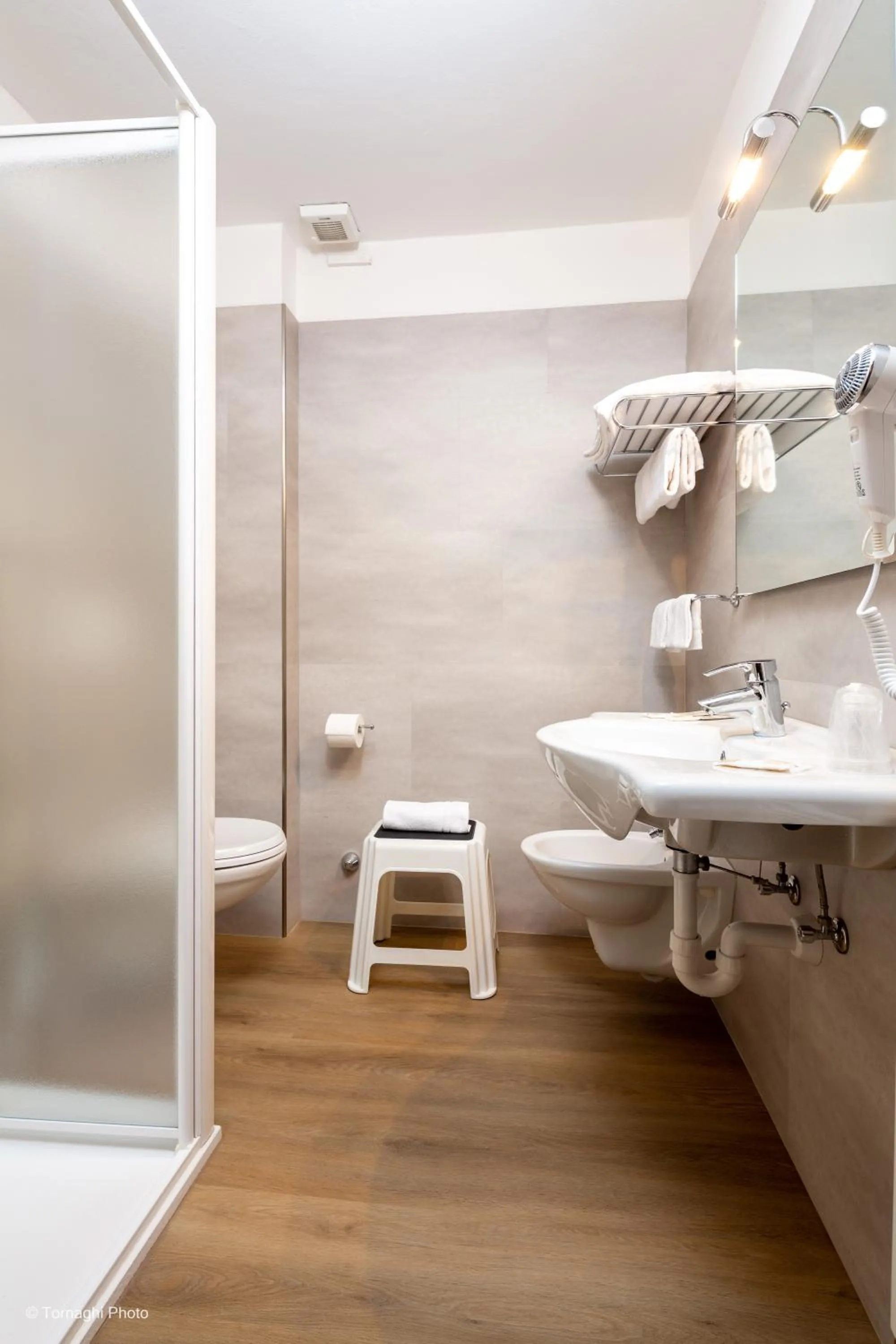 Bathroom in Hotel Alpen