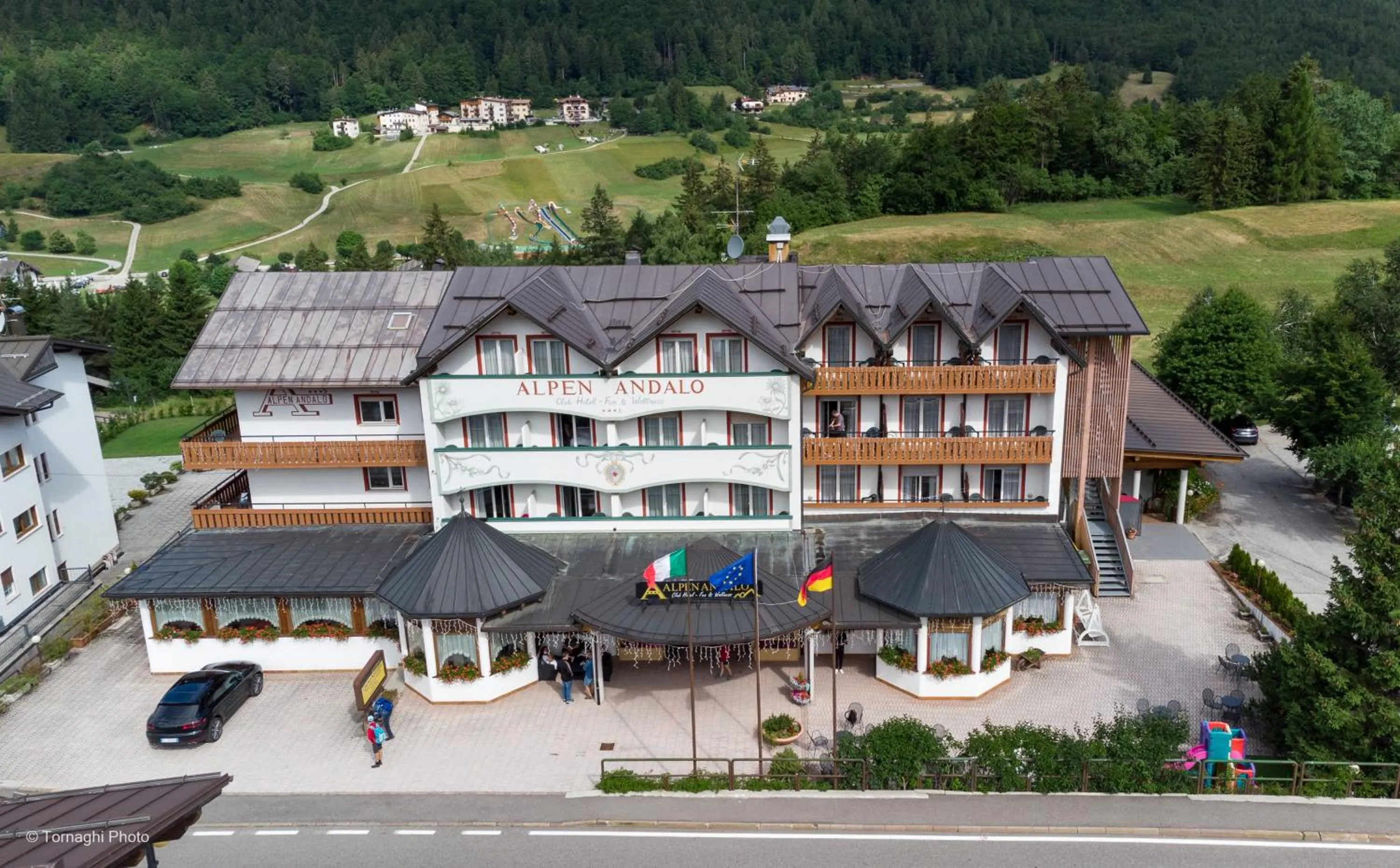 Property building in Hotel Alpen