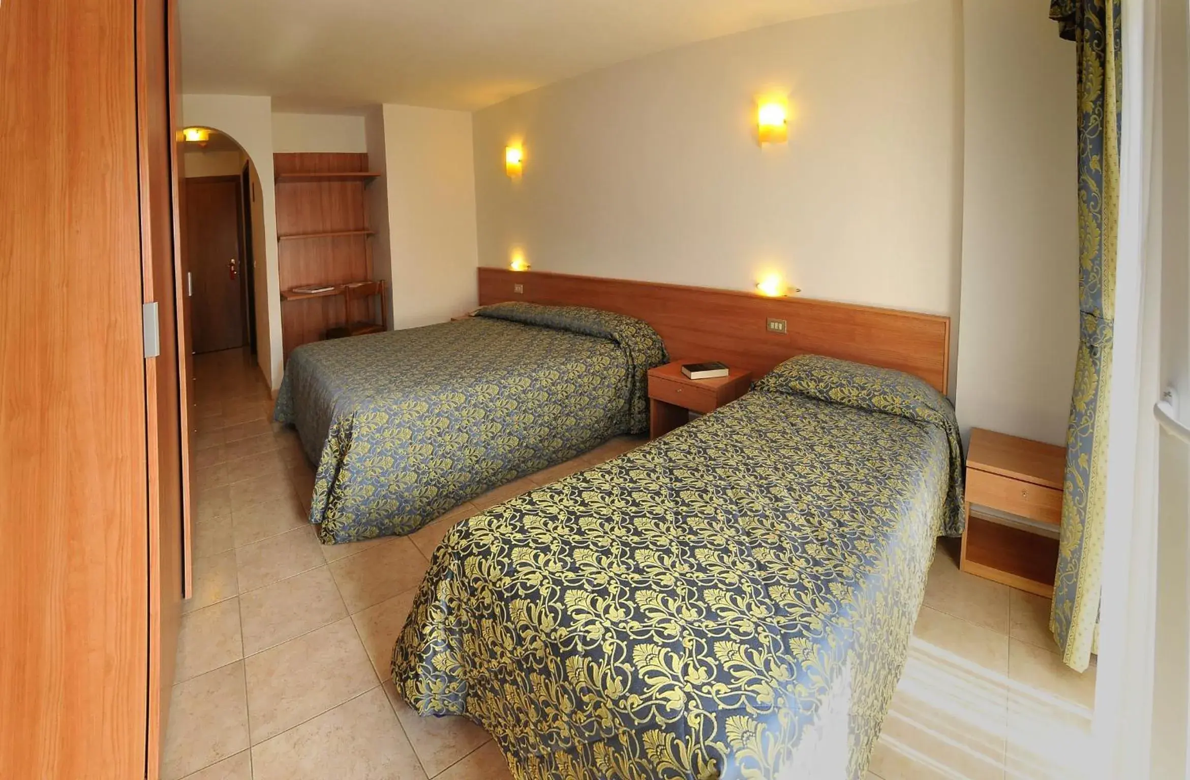 Quadruple Room in Hotel Alpen Quadruple Room in Hotel Alpen