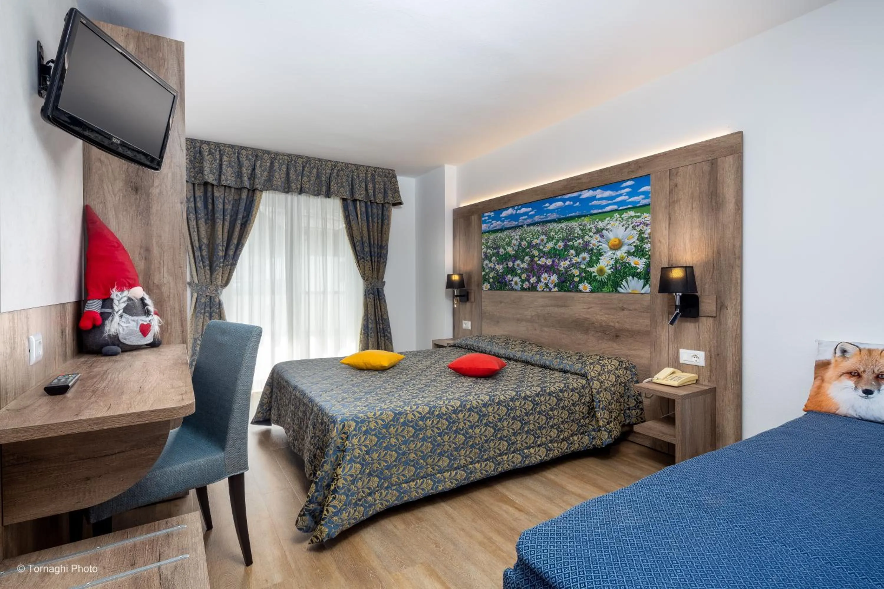 Bedroom, Bed in Hotel Alpen