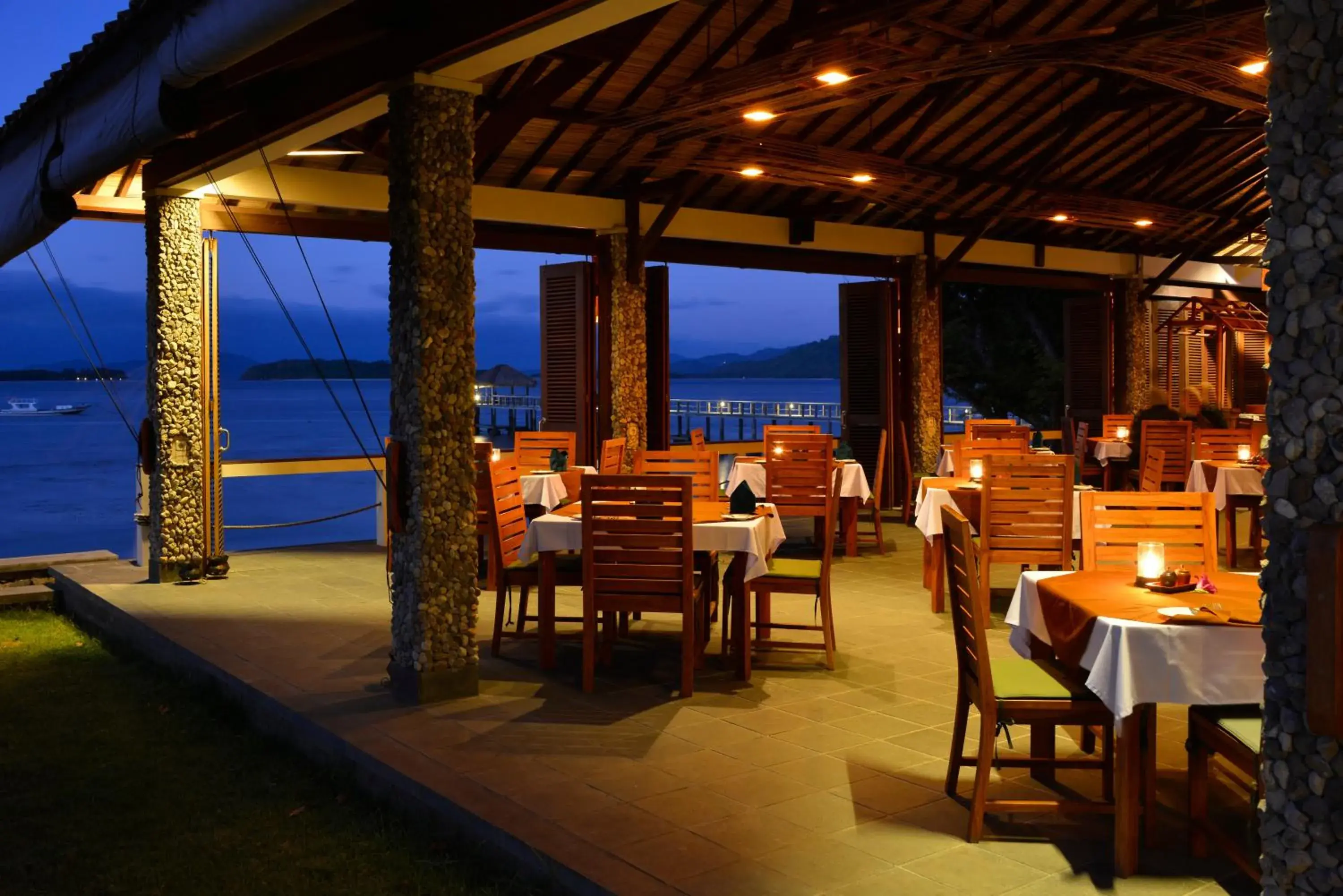 Restaurant/places to eat in Cocotinos Sekotong Lombok Restaurant/places to eat in Cocotinos Sekotong Lombok