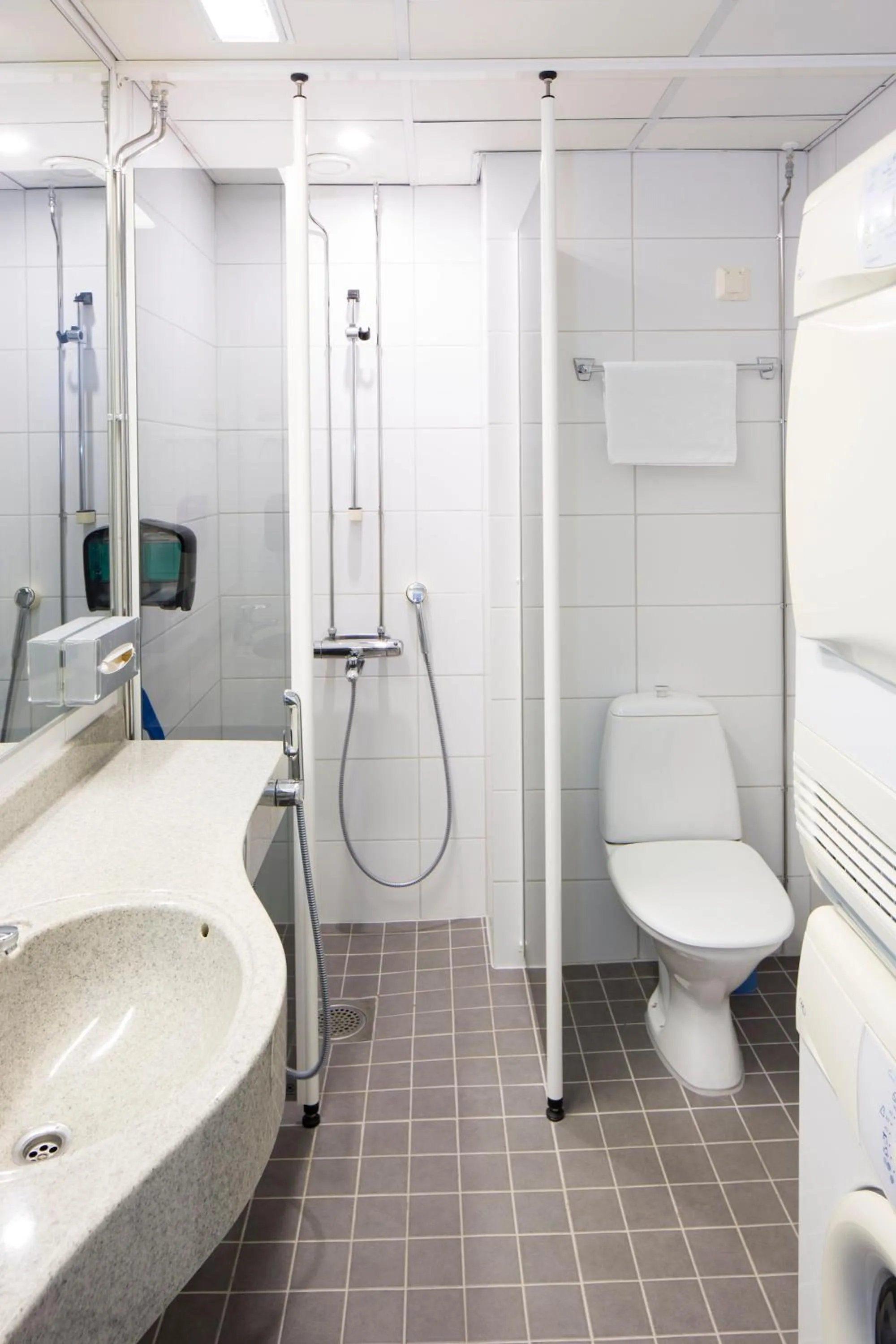 Shower in Holiday Club Kuusamon Tropiikki Apartments