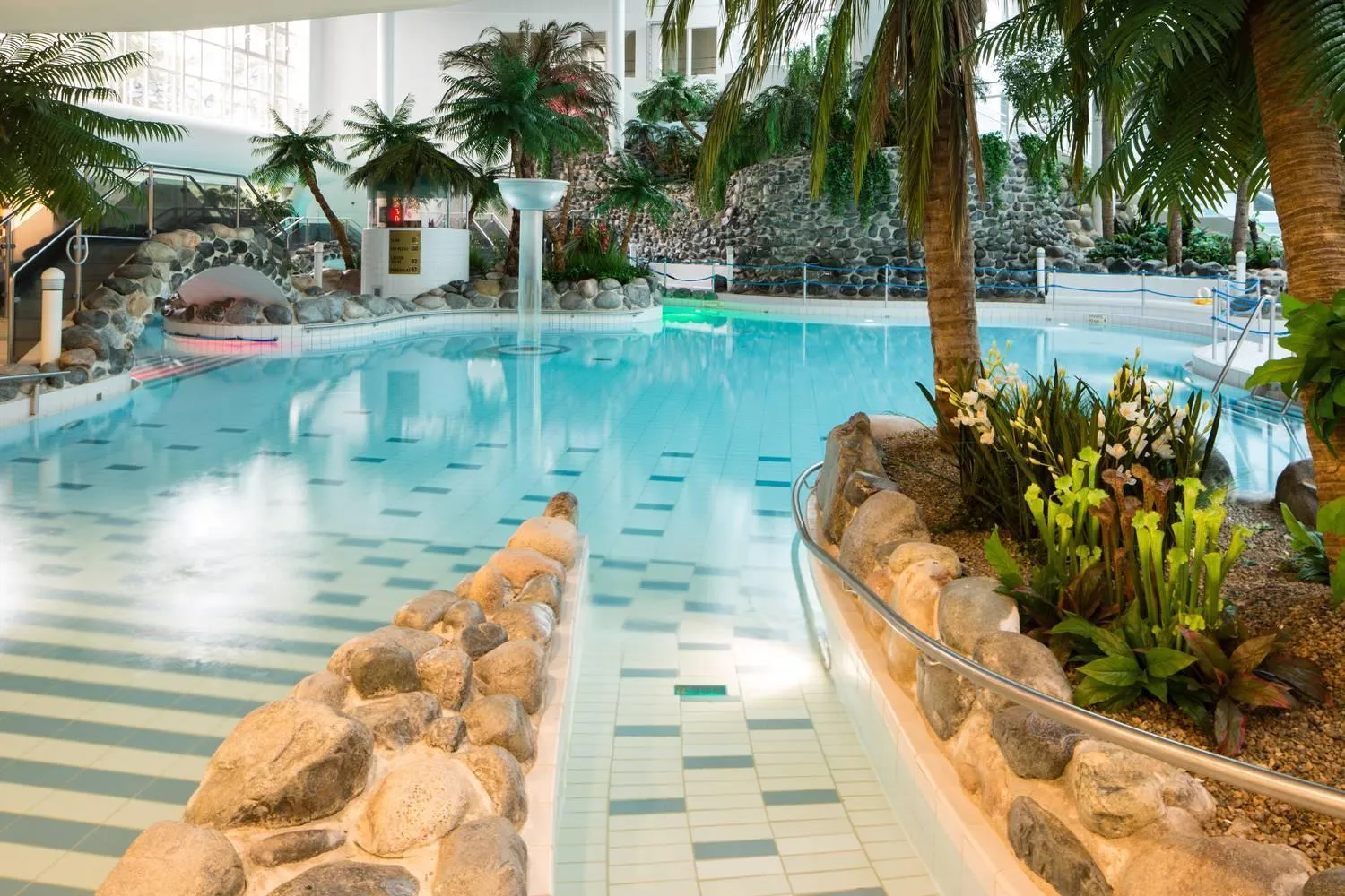 Swimming pool in Holiday Club Kuusamon Tropiikki Apartments