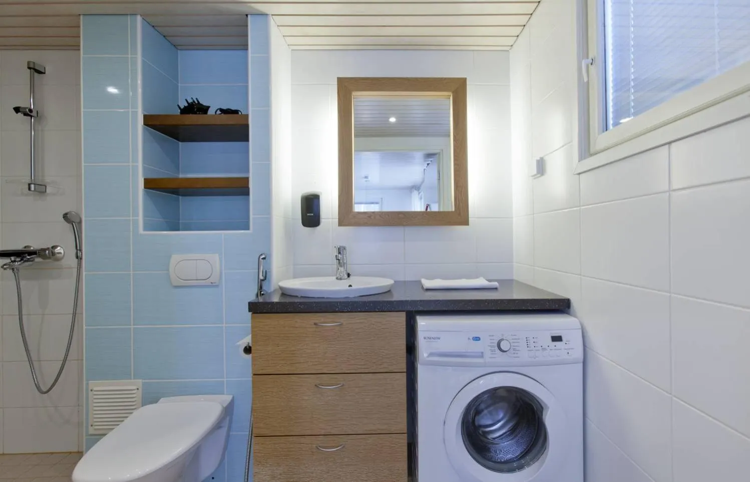 Bathroom in Holiday Club Kuusamon Tropiikki Apartments