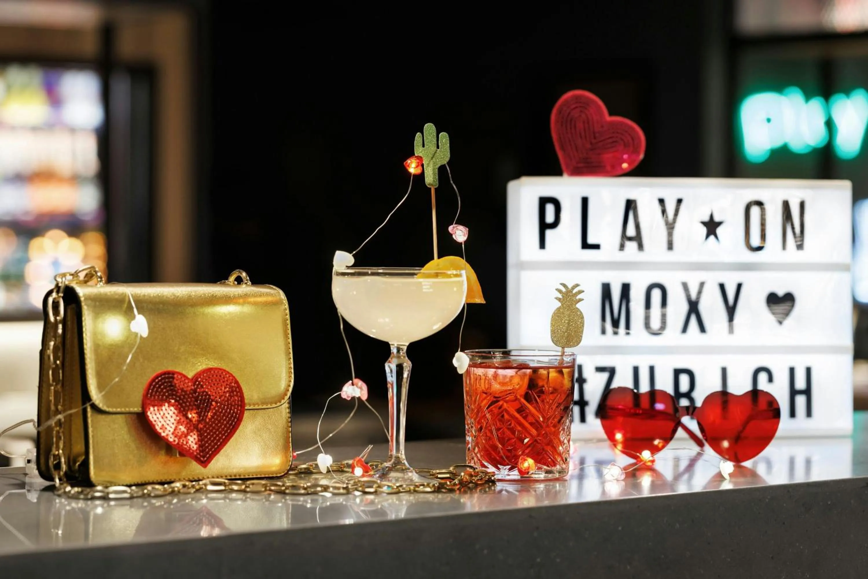 Lounge or bar in Moxy Zurich