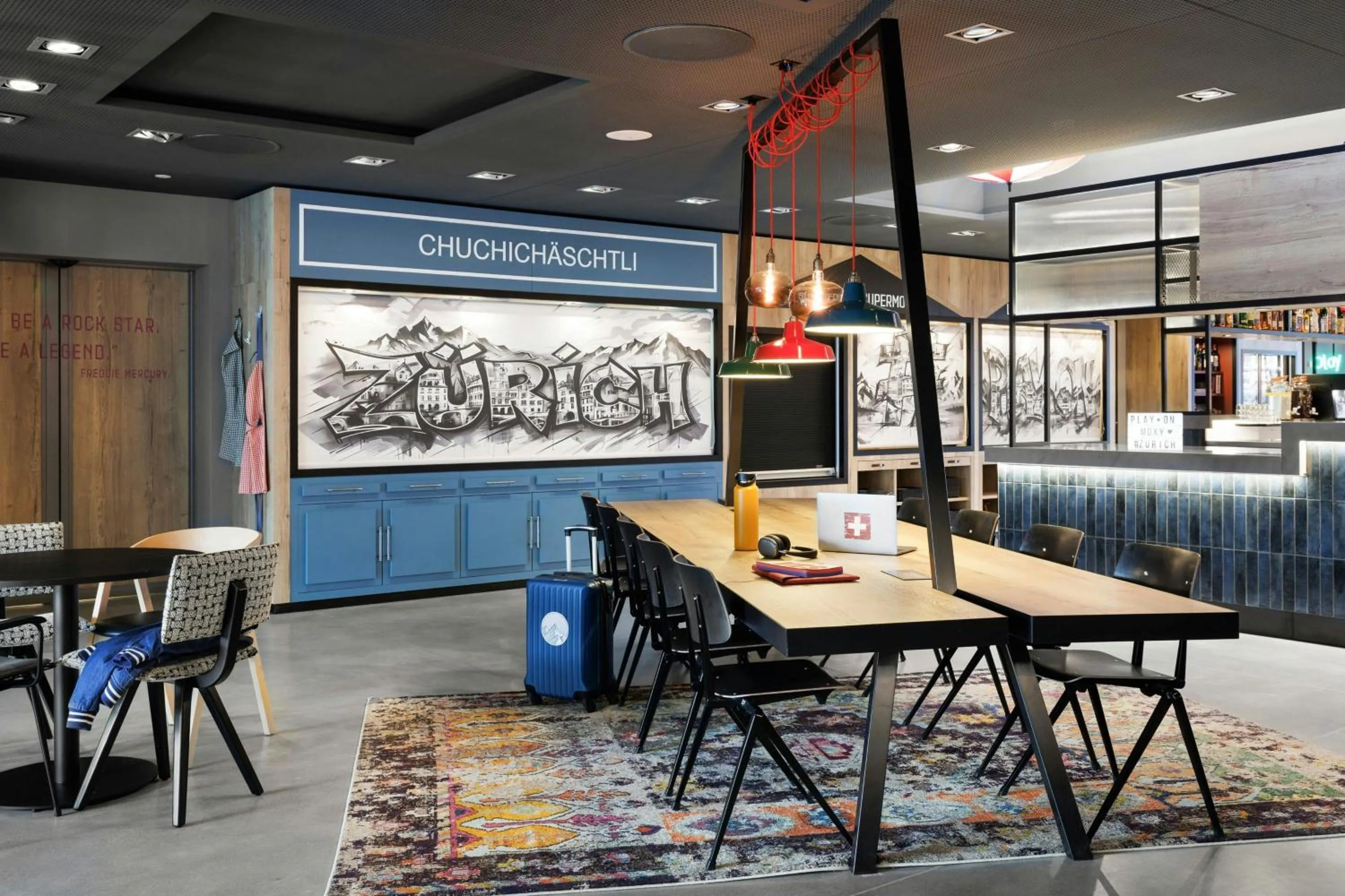 Restaurant/places to eat in Moxy Zurich