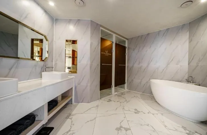 Shower in Gwangalli Hotel primavera in Busan