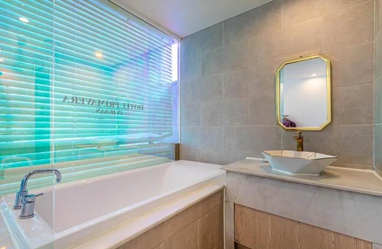 Bathroom in Gwangalli Hotel primavera in Busan