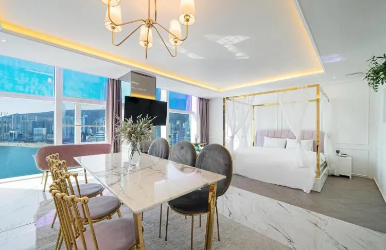 Bed in Gwangalli Hotel primavera in Busan