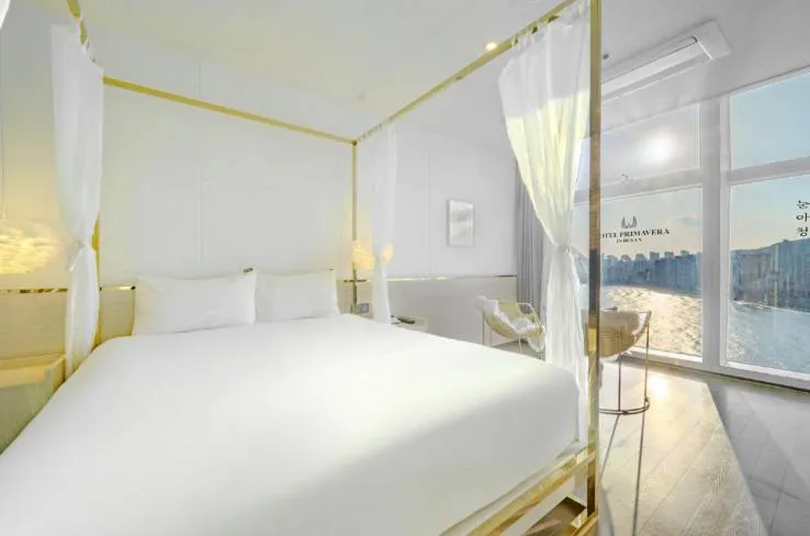 Bed in Gwangalli Hotel primavera in Busan