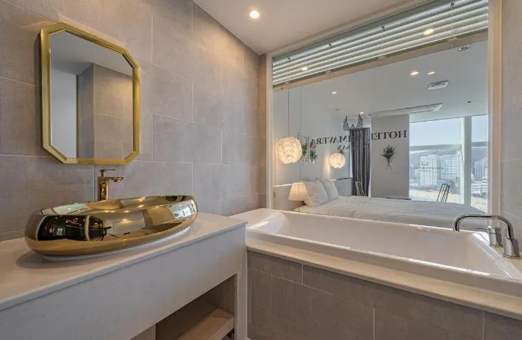 Bathroom in Gwangalli Hotel primavera in Busan