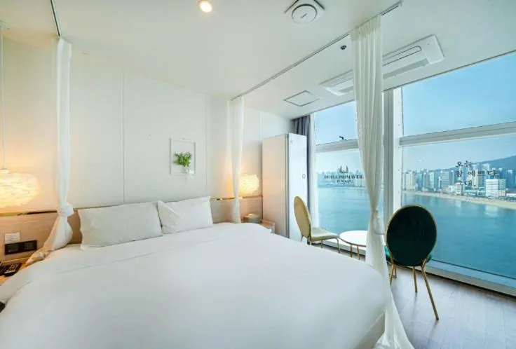 Bed in Gwangalli Hotel primavera in Busan