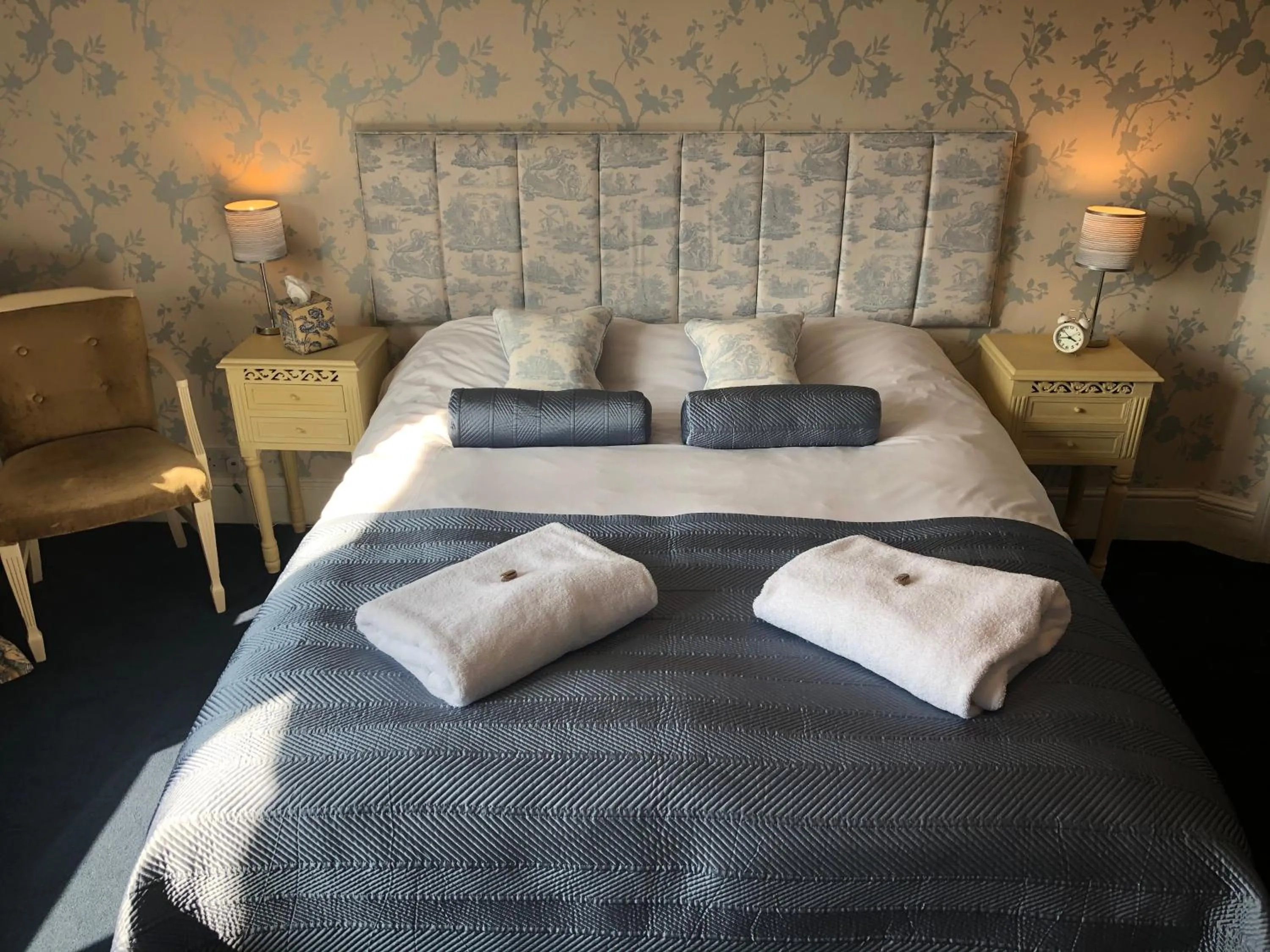 Bed in Devonshire House