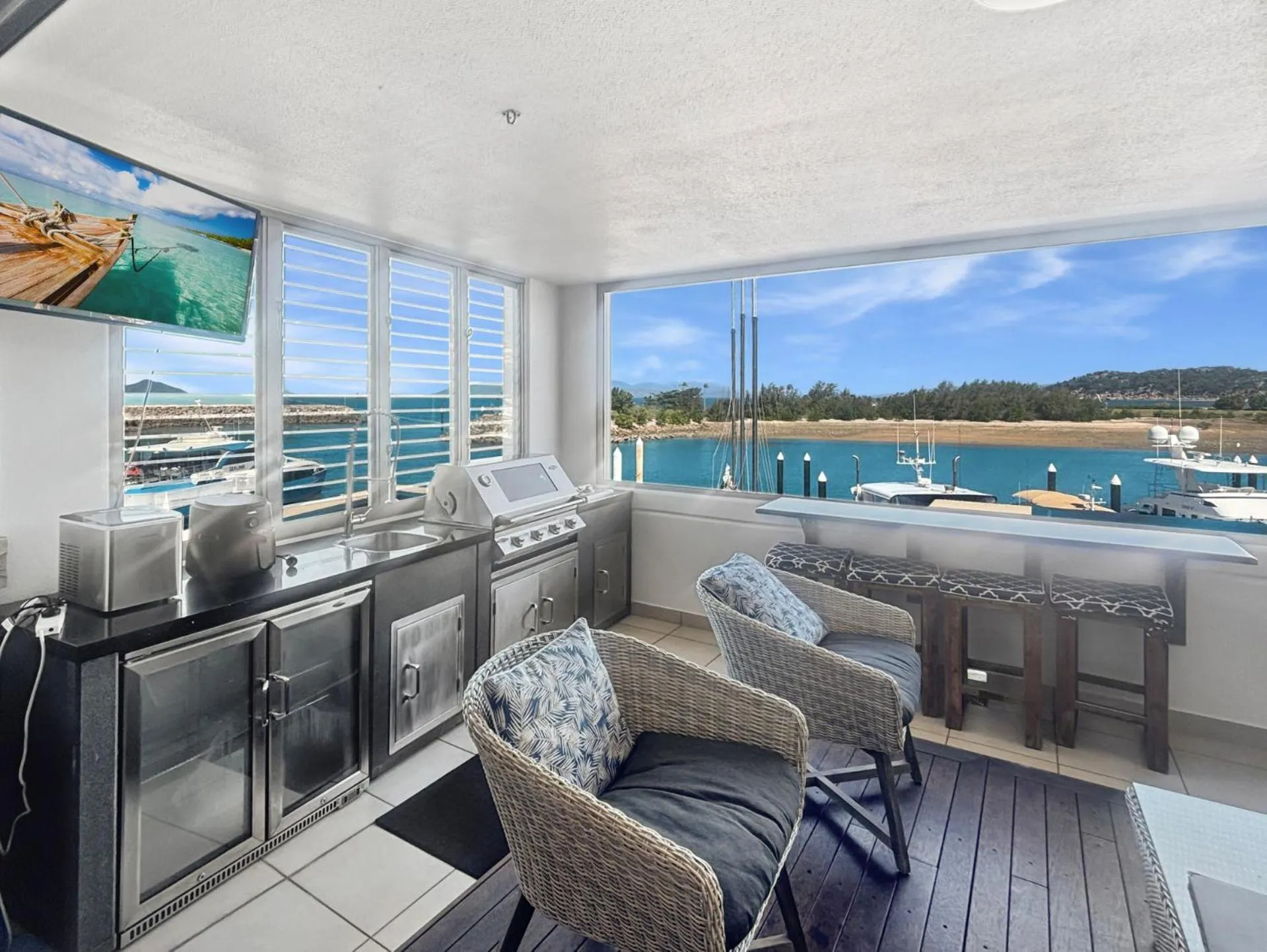 Blue on Blue Superior Studio Room 1271