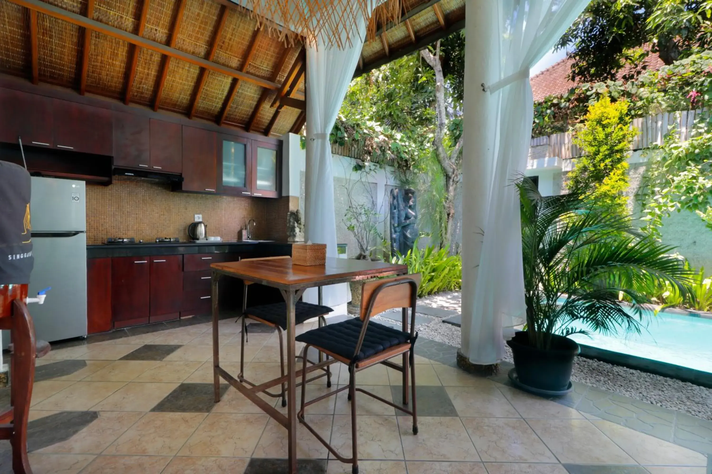 Singgah 4 - One Bedroom Villa with Private Pool in Singgah Villas Seminyak Singgah 4 - One Bedroom Villa with Private Pool in Singgah Villas Seminyak