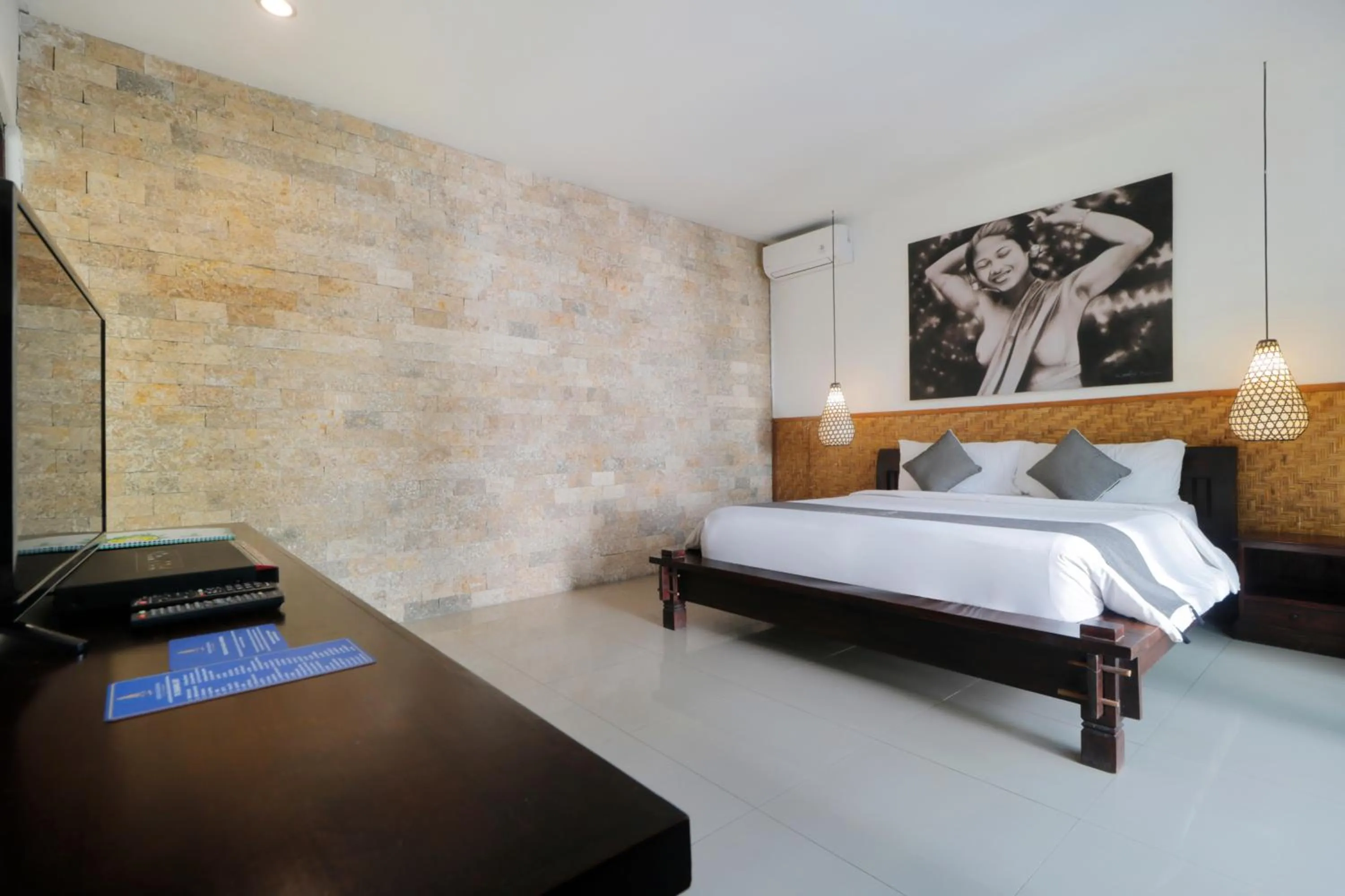 Photo of the whole room, Bed in Singgah Villas Seminyak