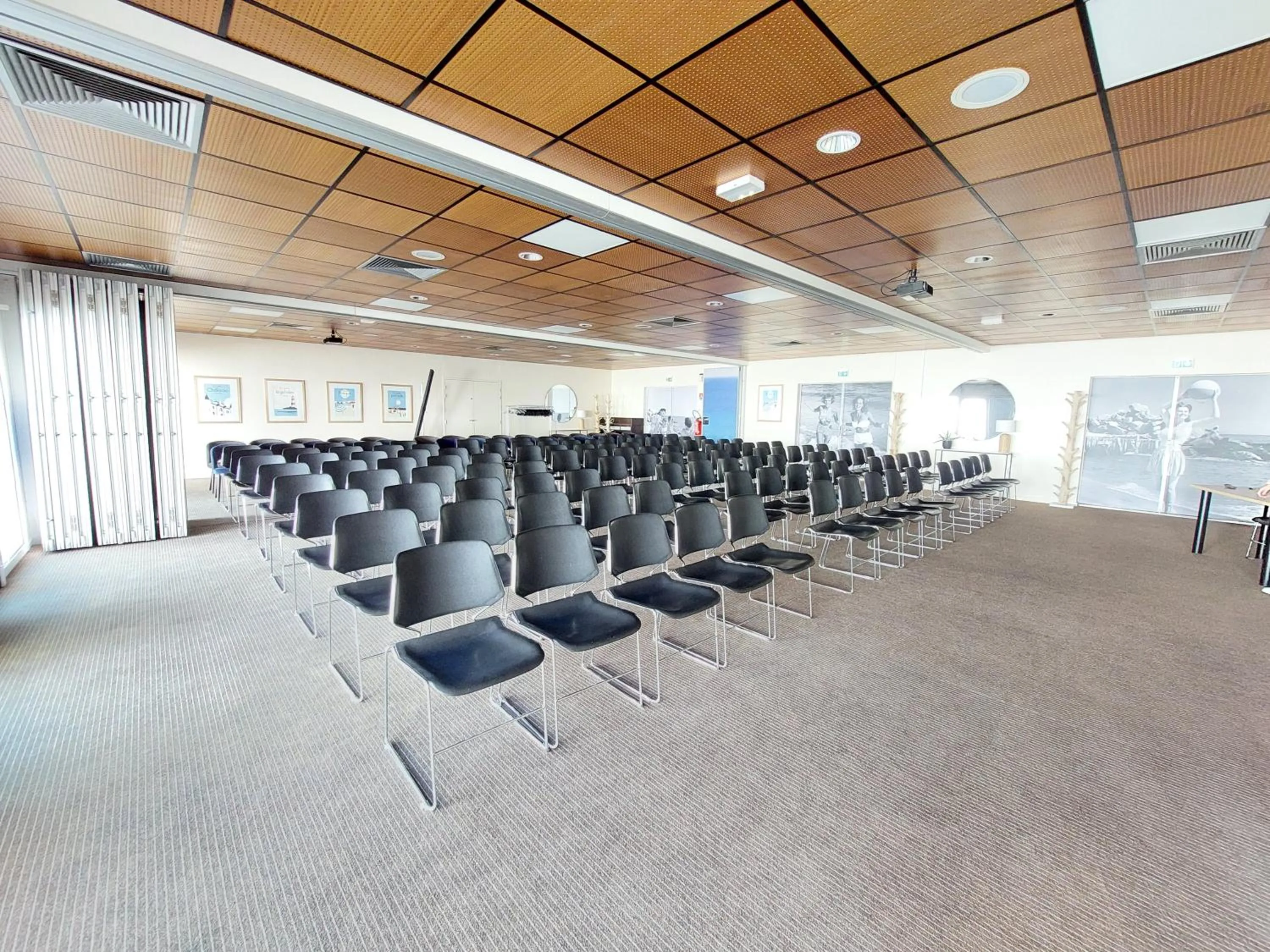 Meeting/conference room in Hôtel Serge Blanco - Relais Thalasso & Spa