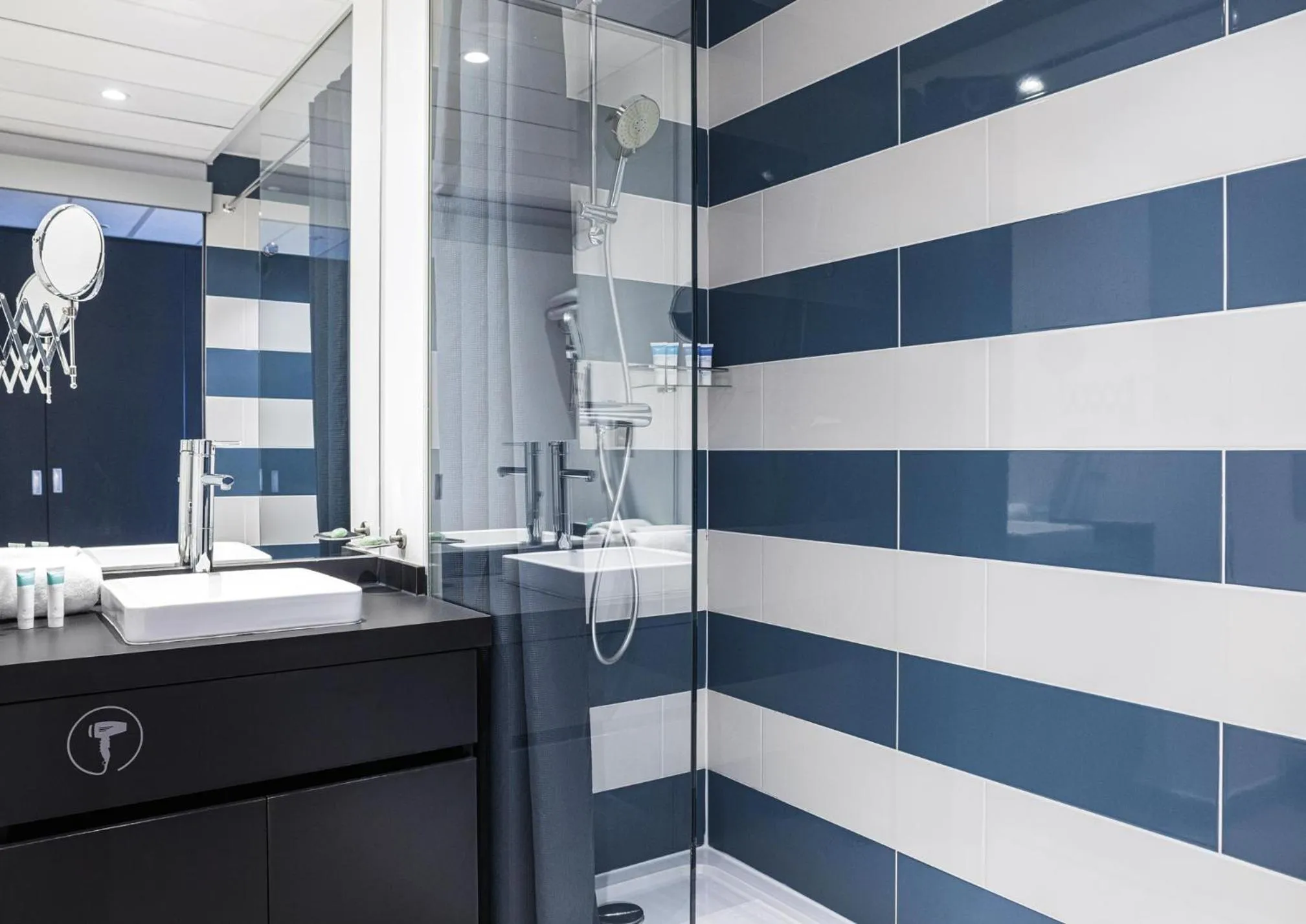 Bathroom in Hôtel Serge Blanco - Relais Thalasso & Spa