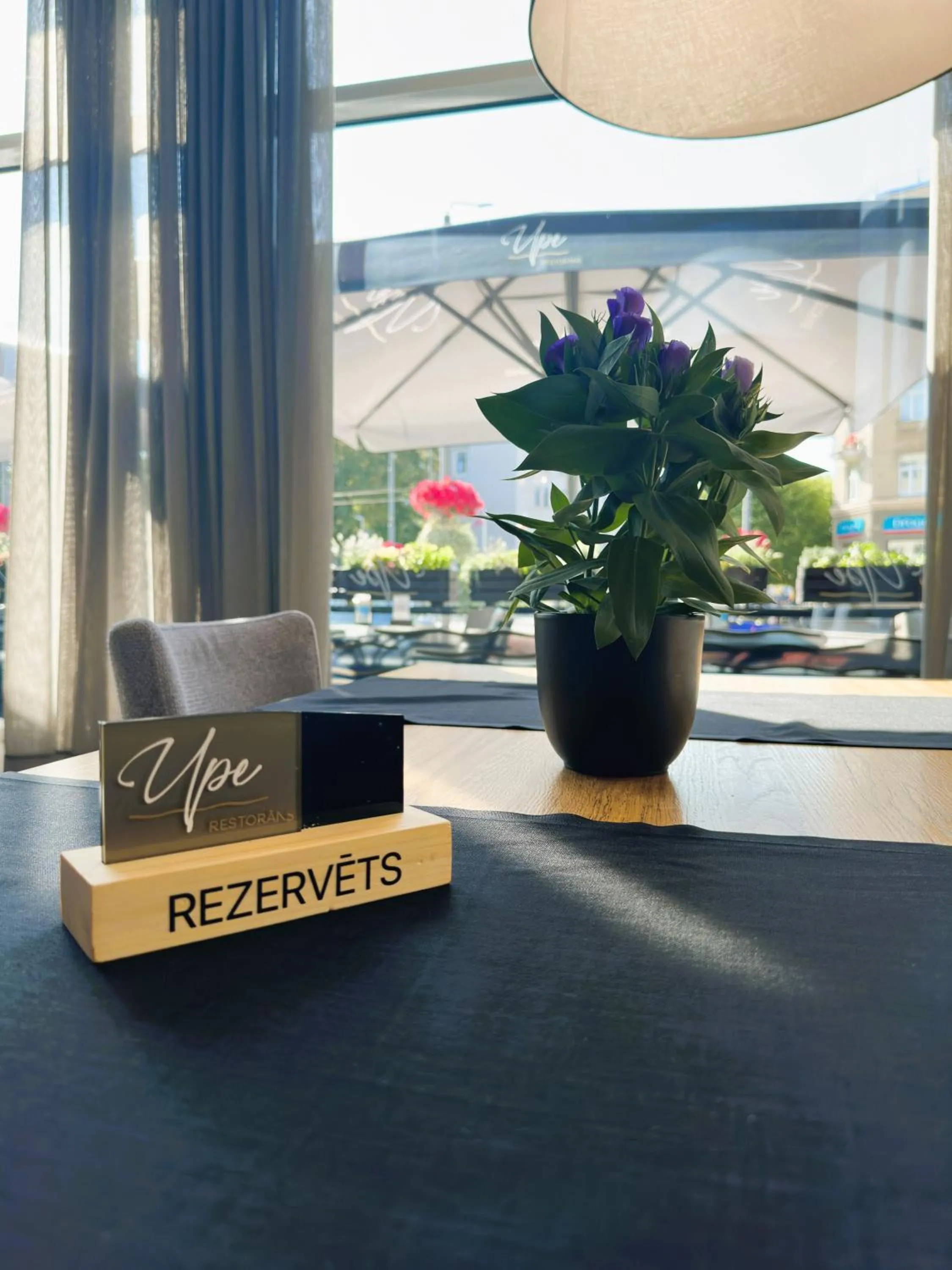 Restaurant/places to eat in Liva Hotel