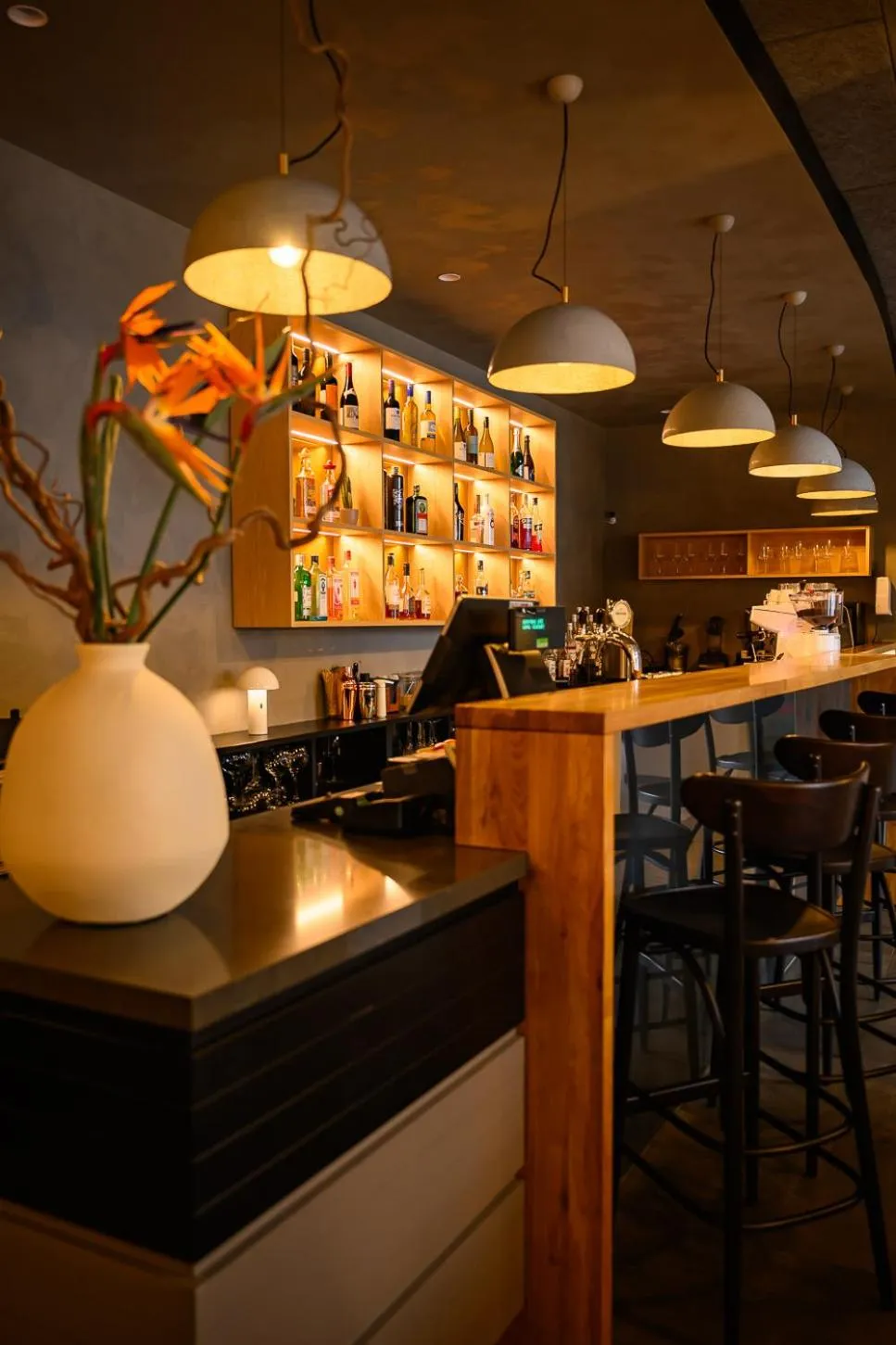 Restaurant/places to eat in Liva Hotel