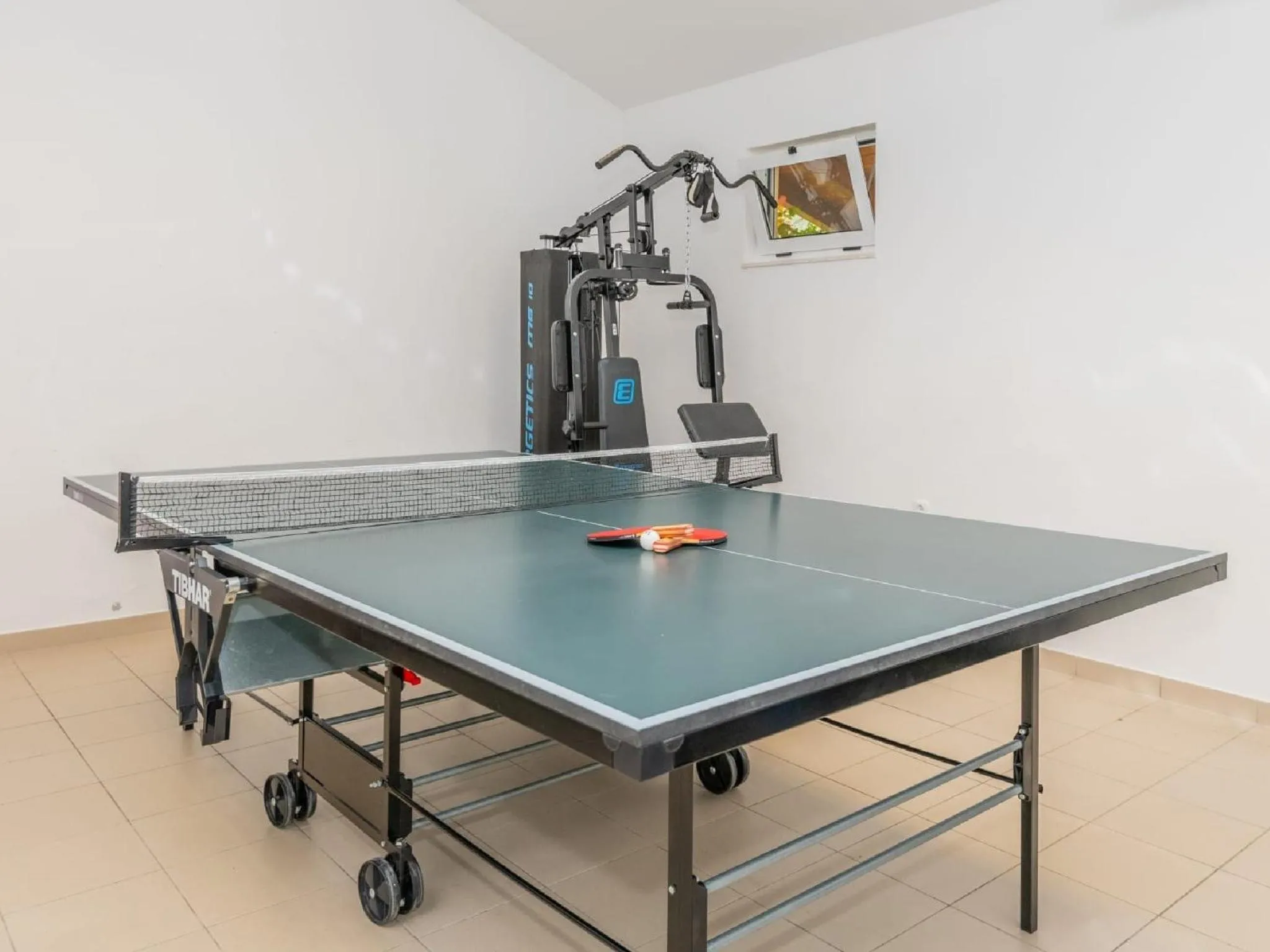 Table tennis in Villa Secret Beauty with Heated Saltwater Pool