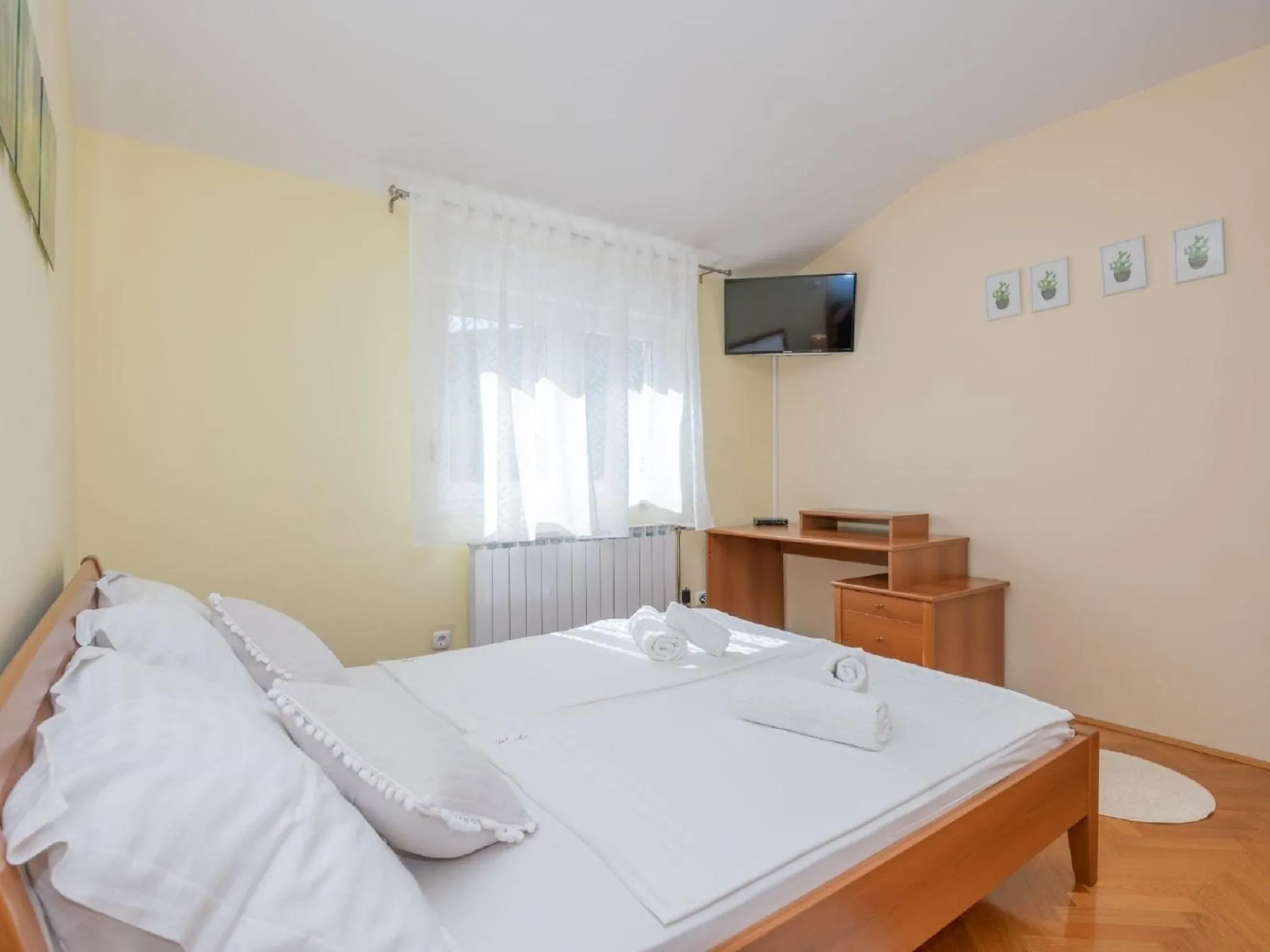 Bed in Villa Secret Beauty with Heated Saltwater Pool