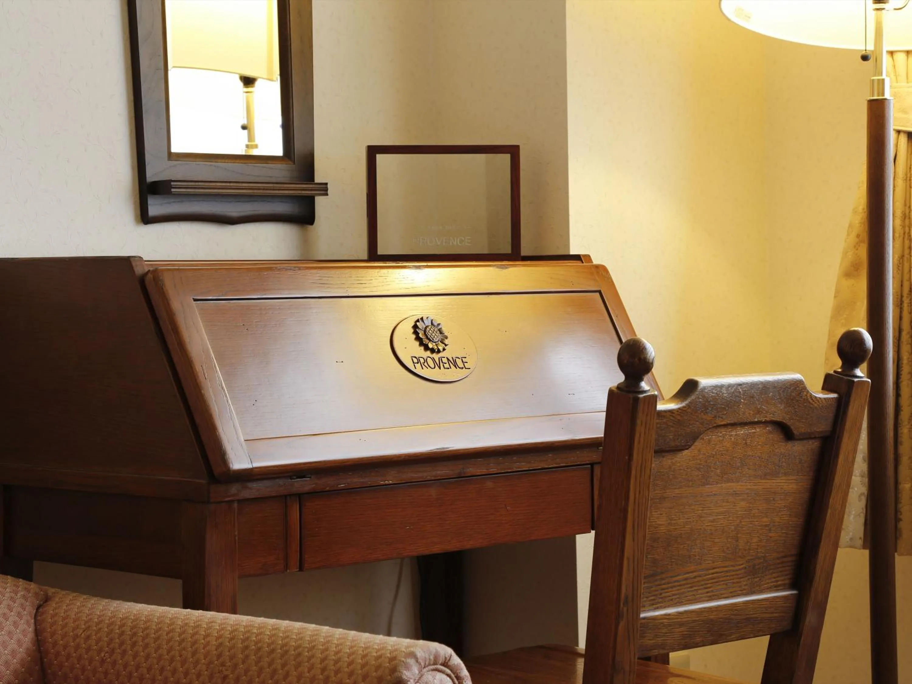 Bishoku no Kakurega Provence