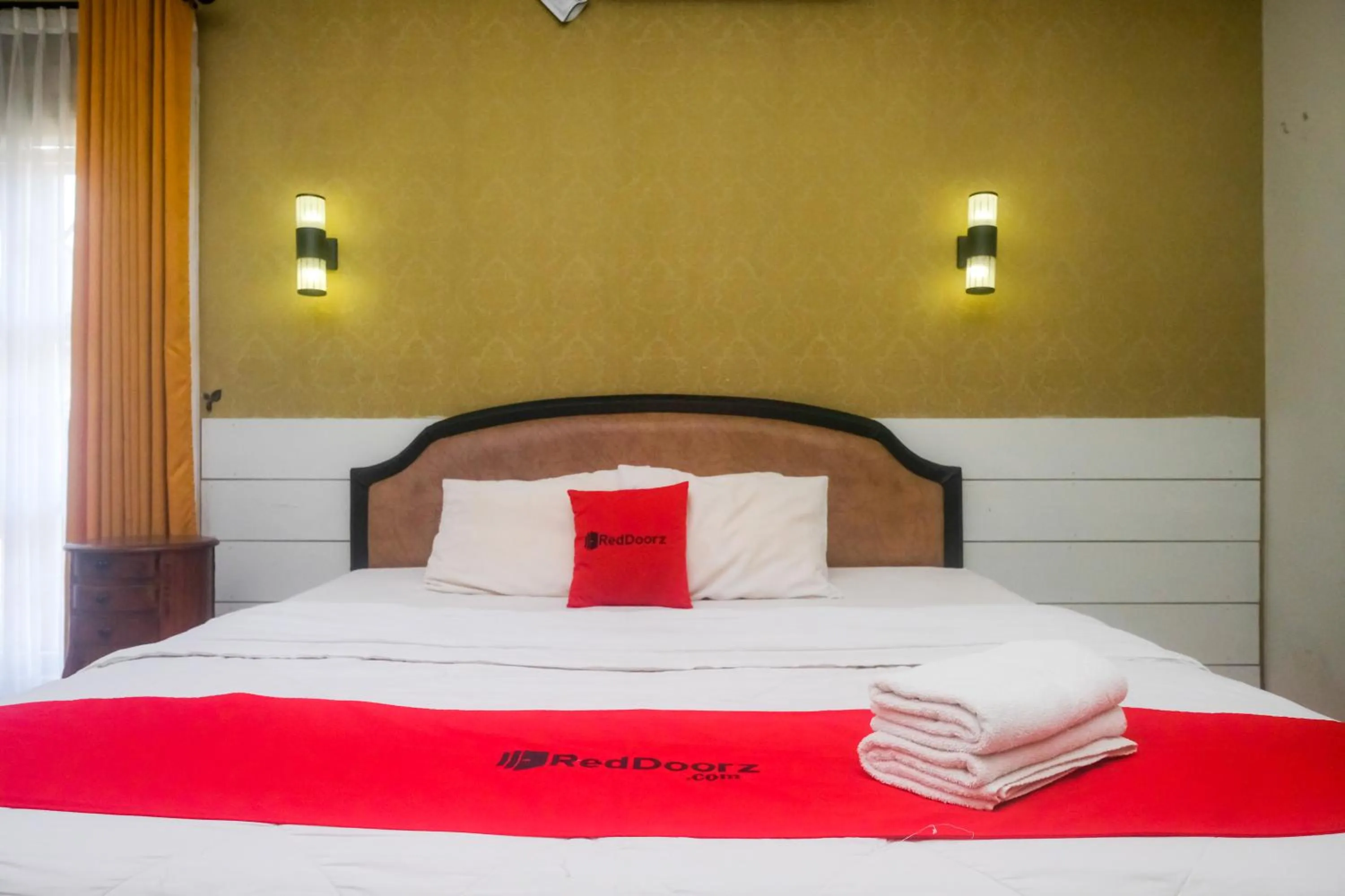 Bedroom, Bed in RedDoorz Plus near Adisucipto Airport 2