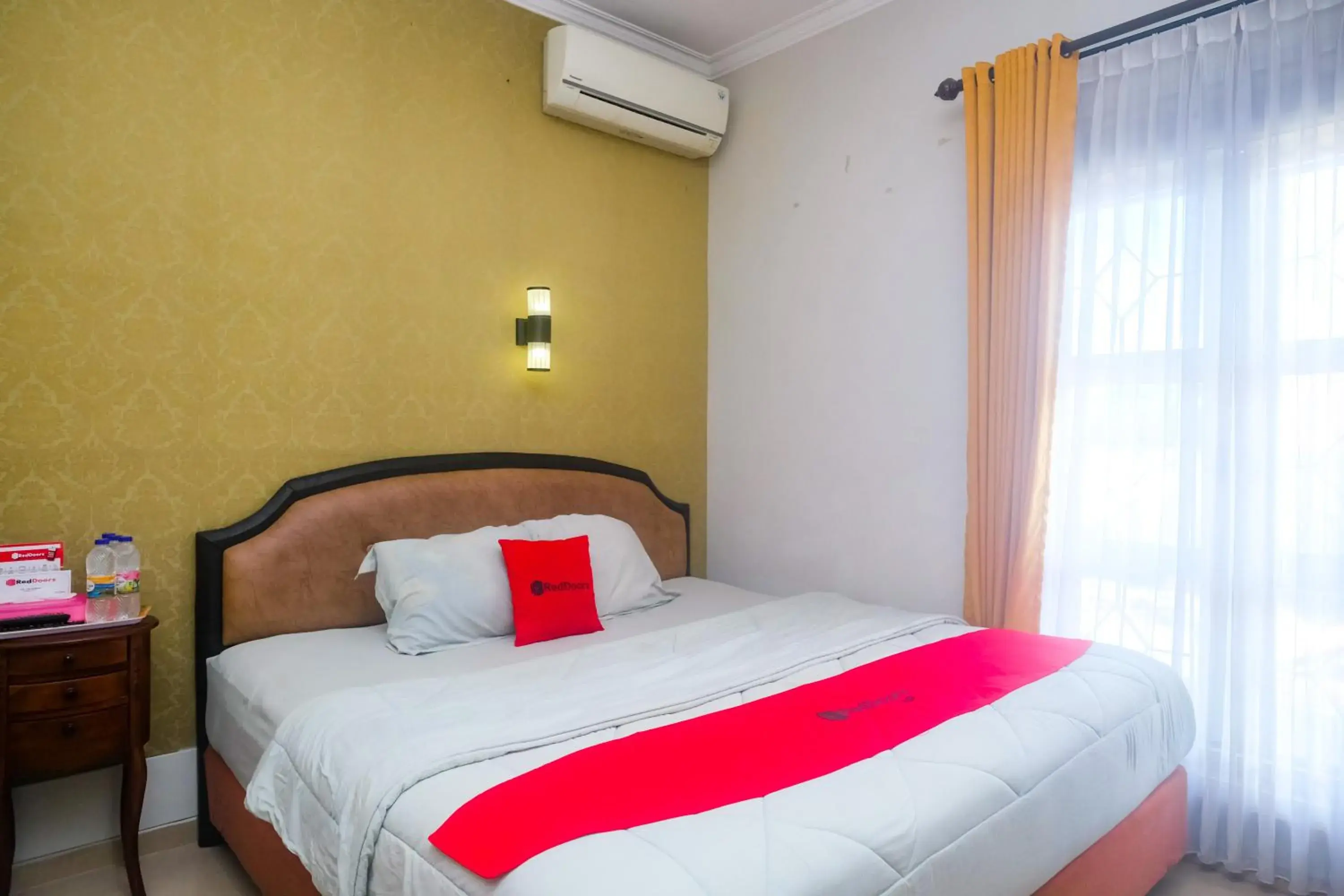 Bedroom, Bed in RedDoorz Plus near Adisucipto Airport 2 Bedroom, Bed in RedDoorz Plus near Adisucipto Airport 2