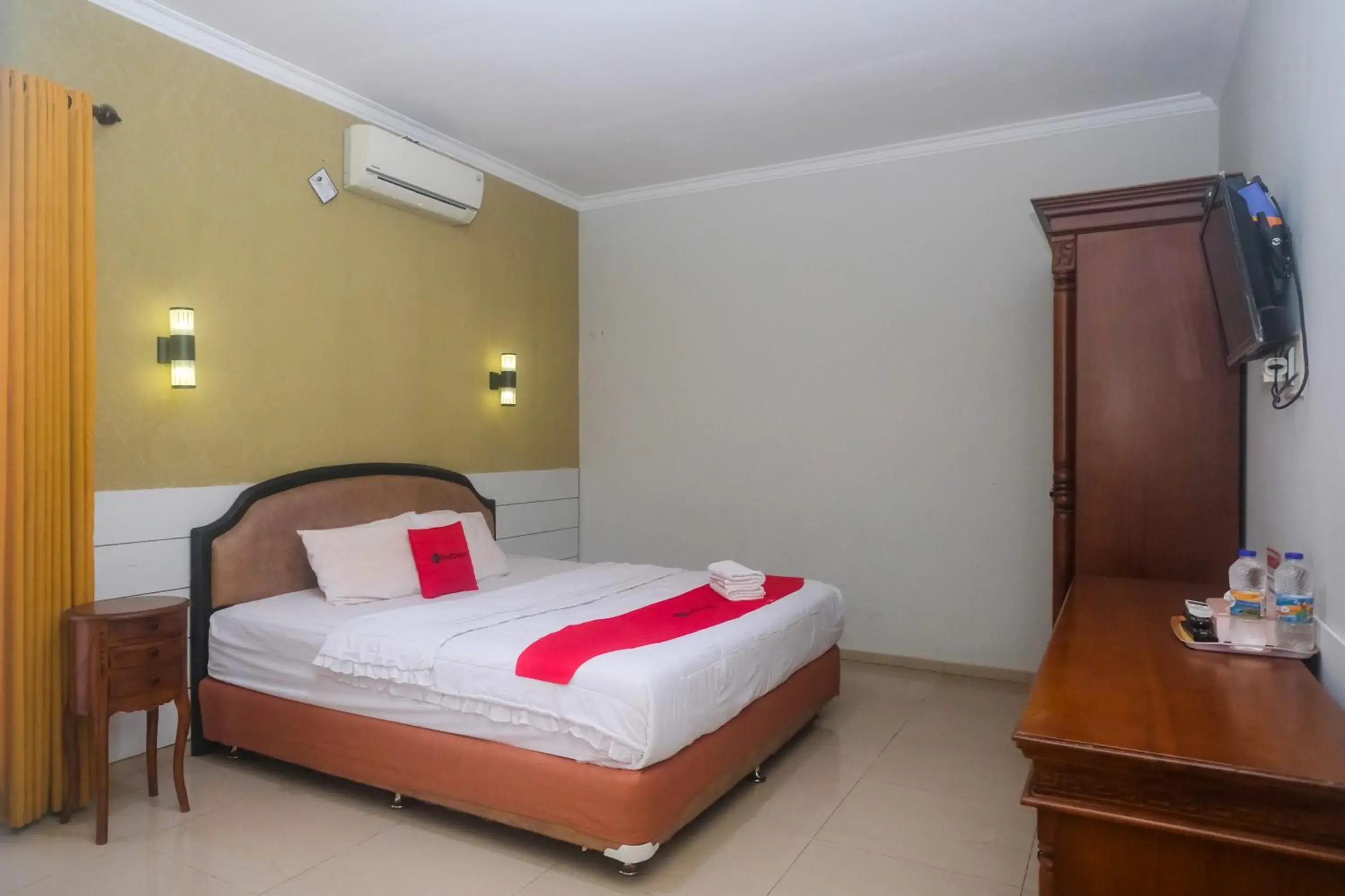 Bedroom, Bed in RedDoorz Plus near Adisucipto Airport 2 Bedroom, Bed in RedDoorz Plus near Adisucipto Airport 2