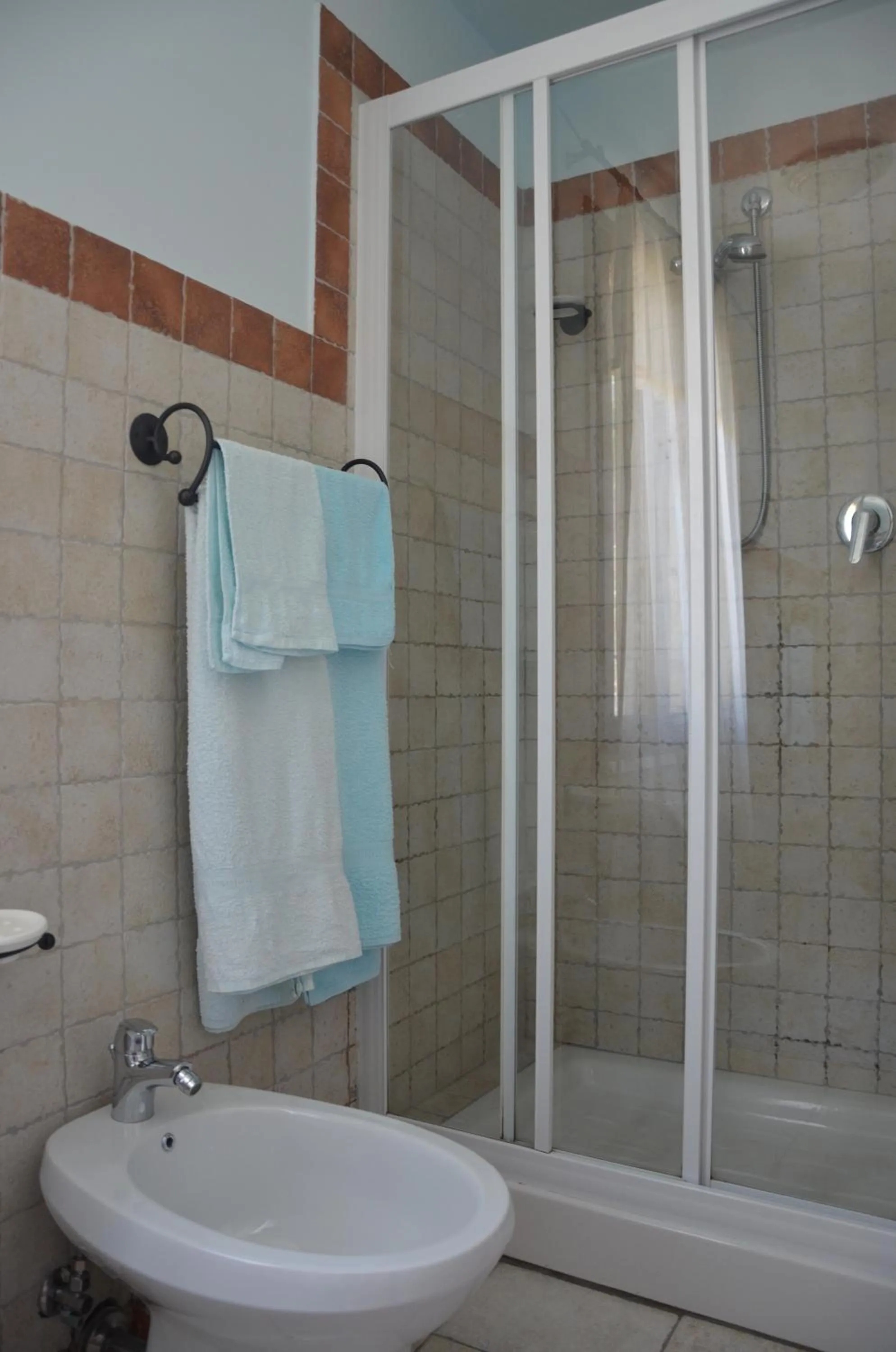 Shower in B&B La Terrazza Del Subasio