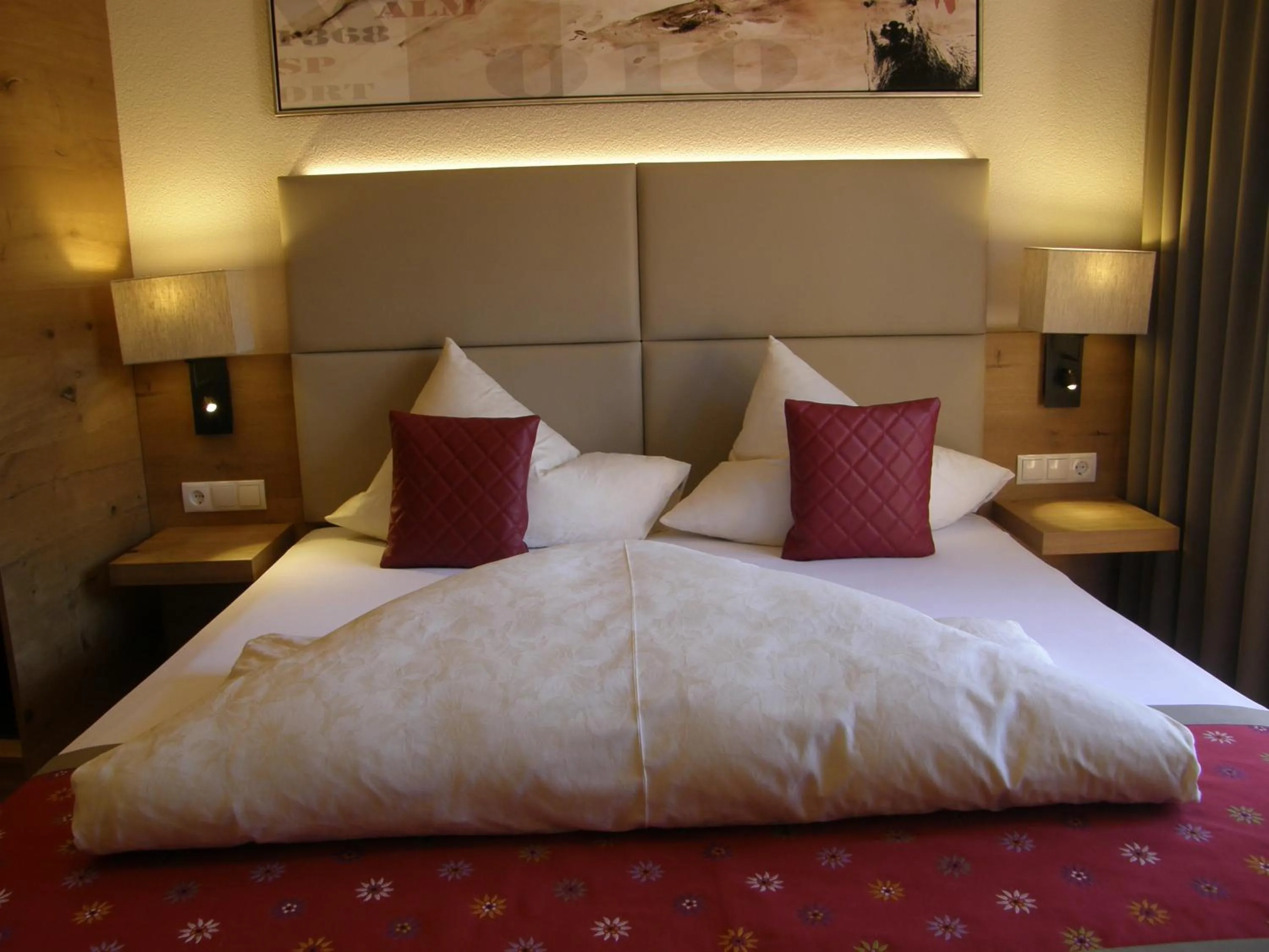 Photo of the whole room, Bed in Sportalm