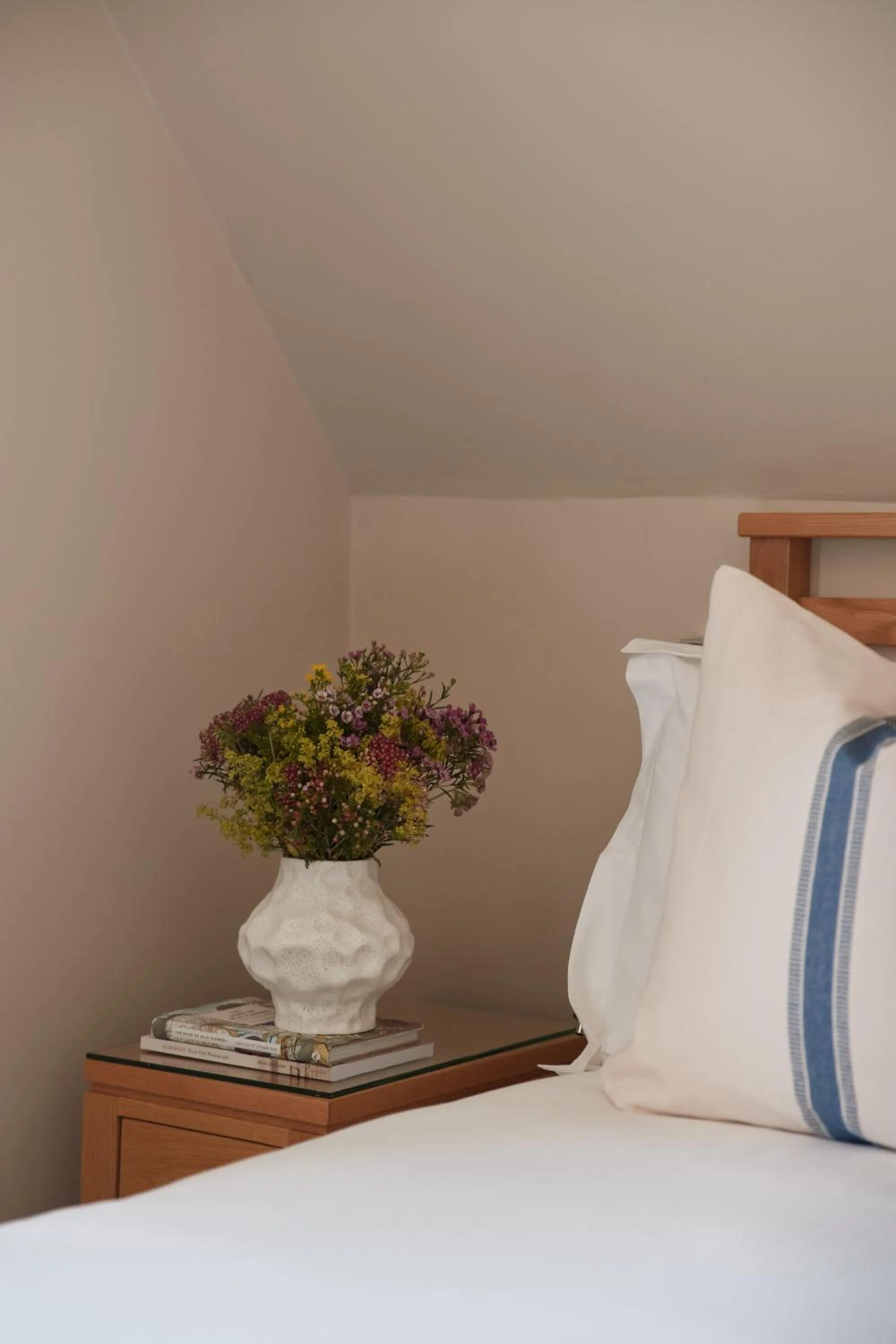 Bedroom, Bed in Braye Beach Hotel, Alderney