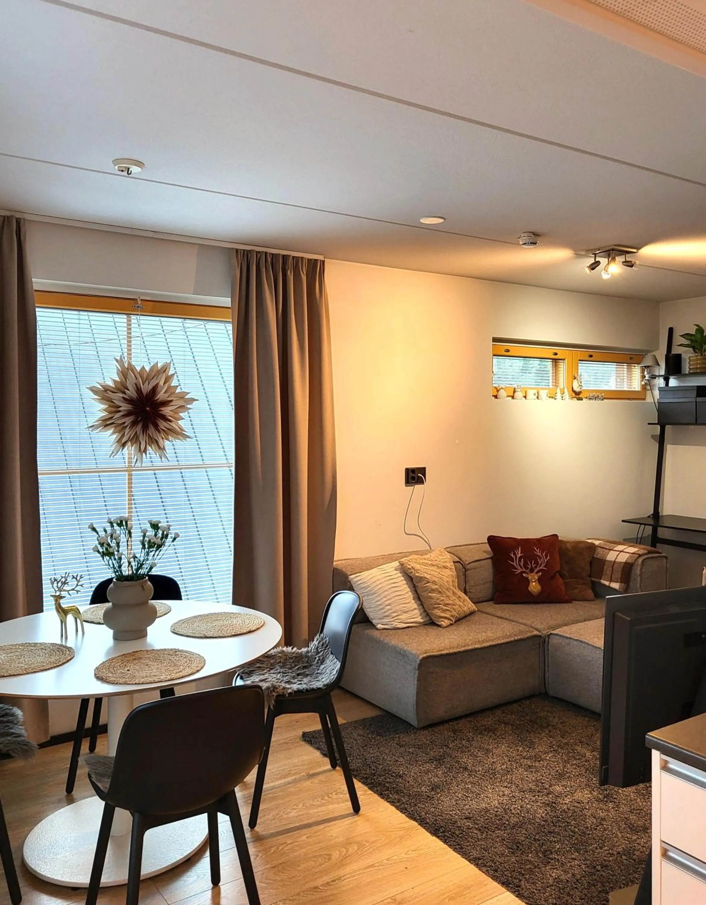 Seating area in Levi Suites Levi Gold