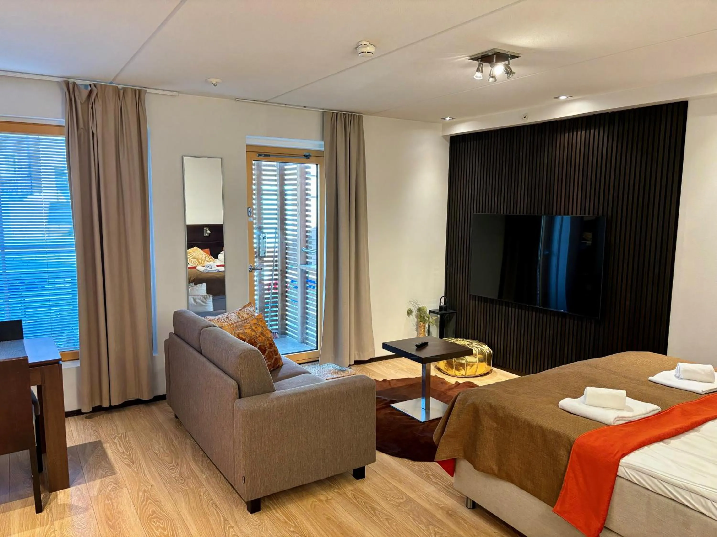 Living room, Bed in Levi Suites Levi Gold