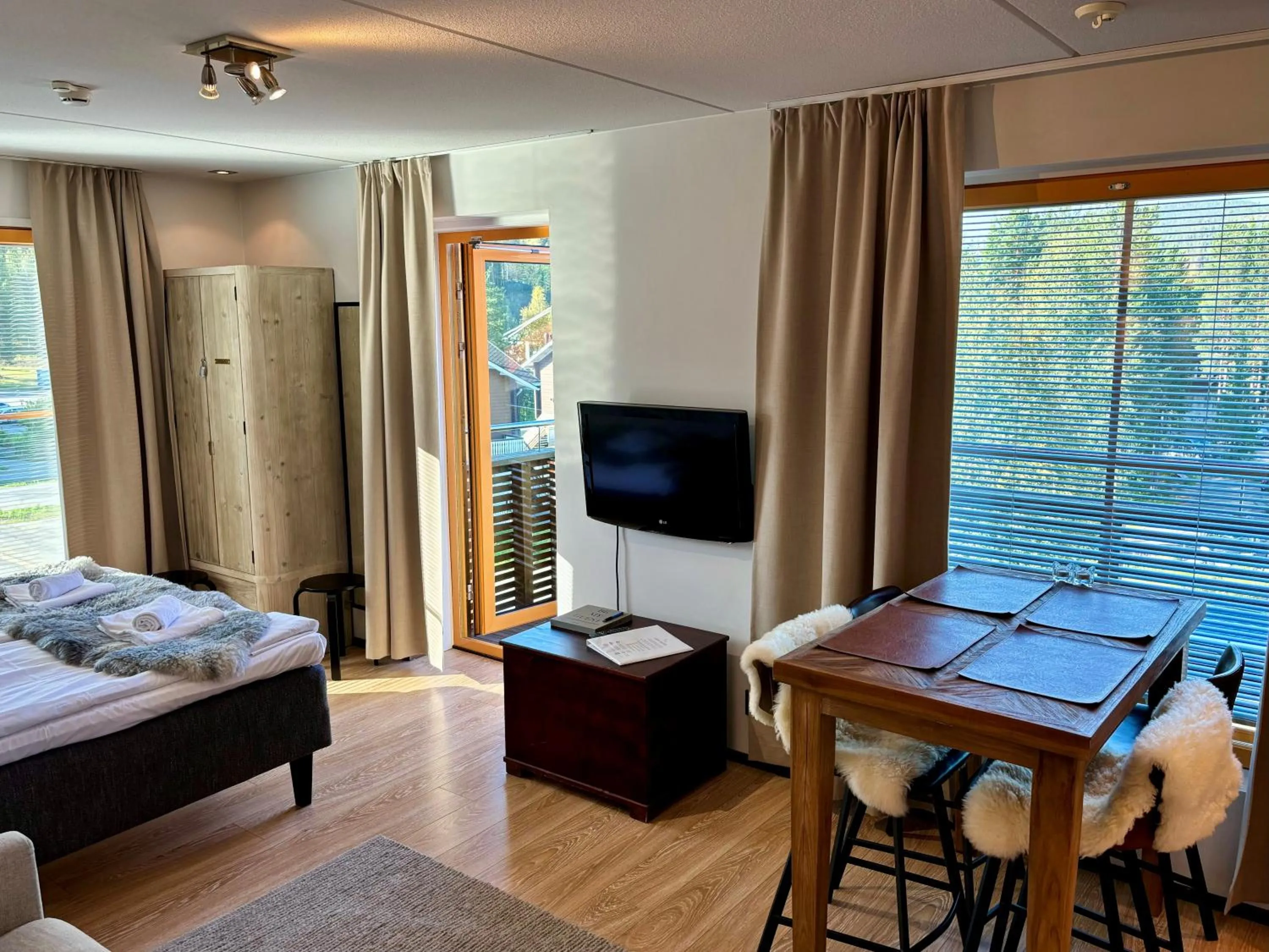 Dining area, Bed in Levi Suites Levi Gold