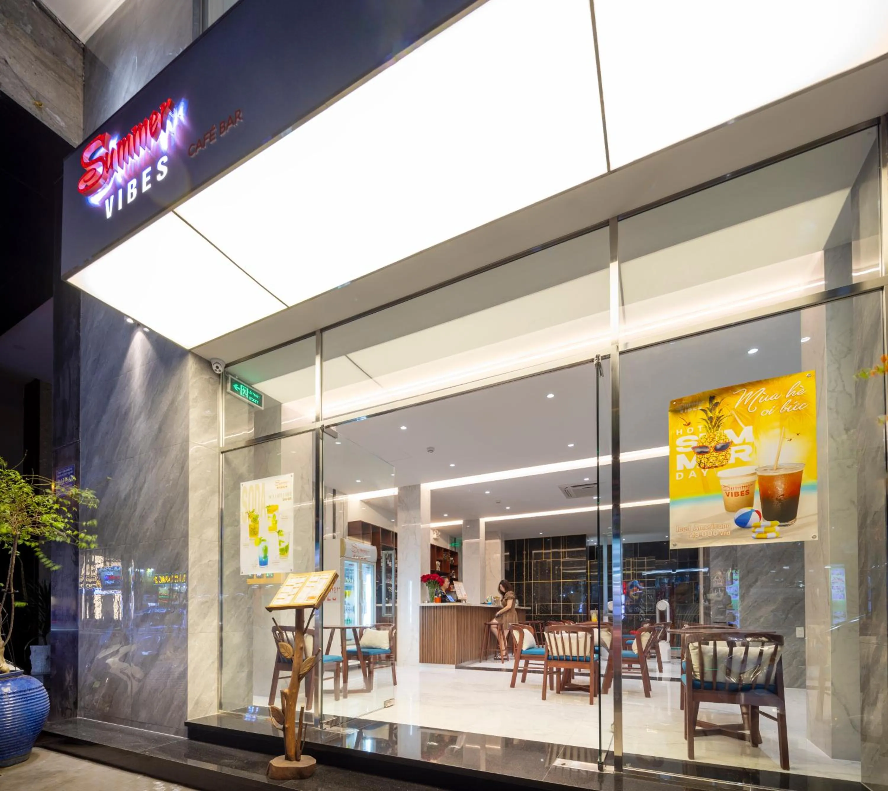 Coffee/tea facilities in The Summer Hotel