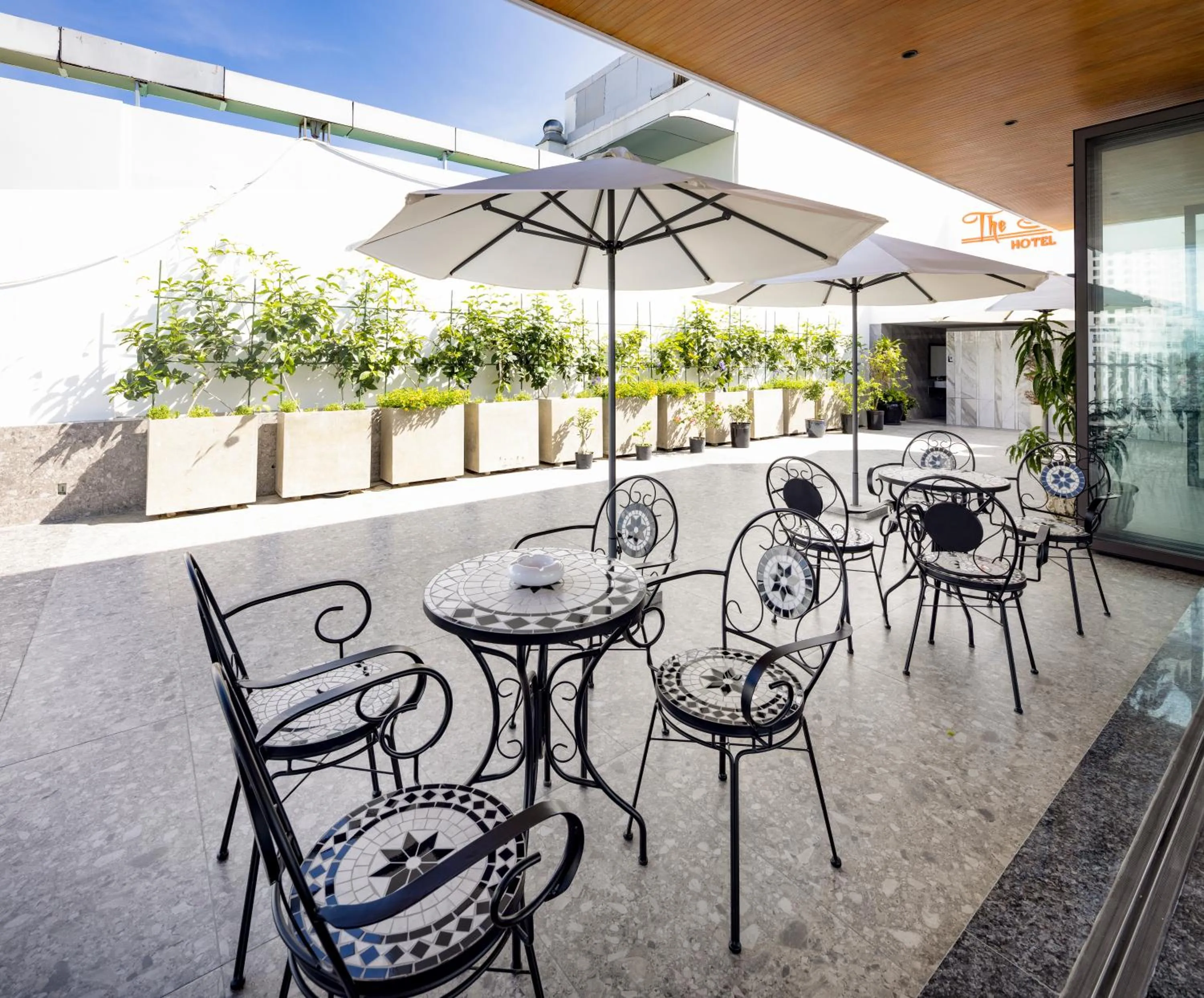 Balcony/Terrace in The Summer Hotel