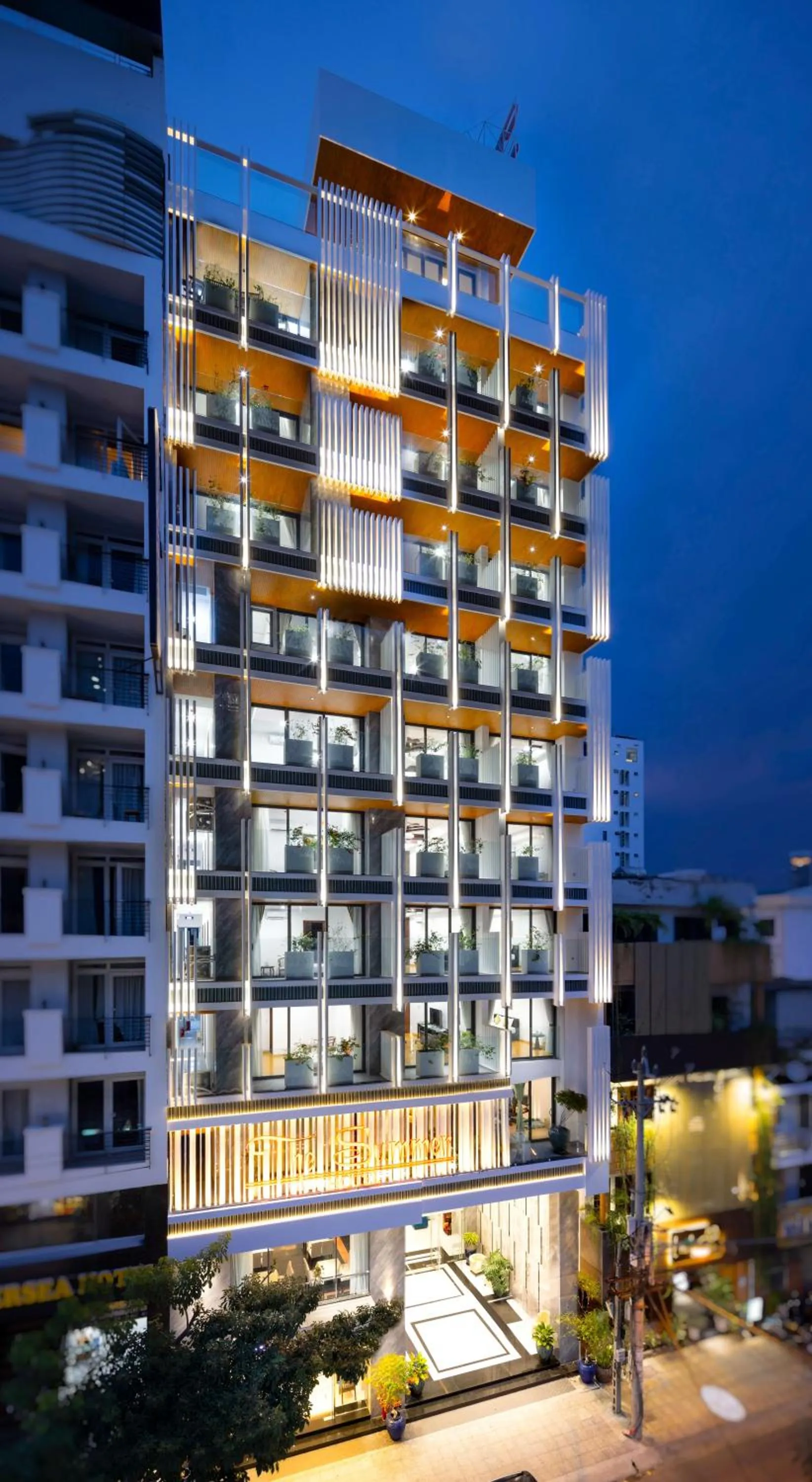 Bird's eye view in The Summer Hotel