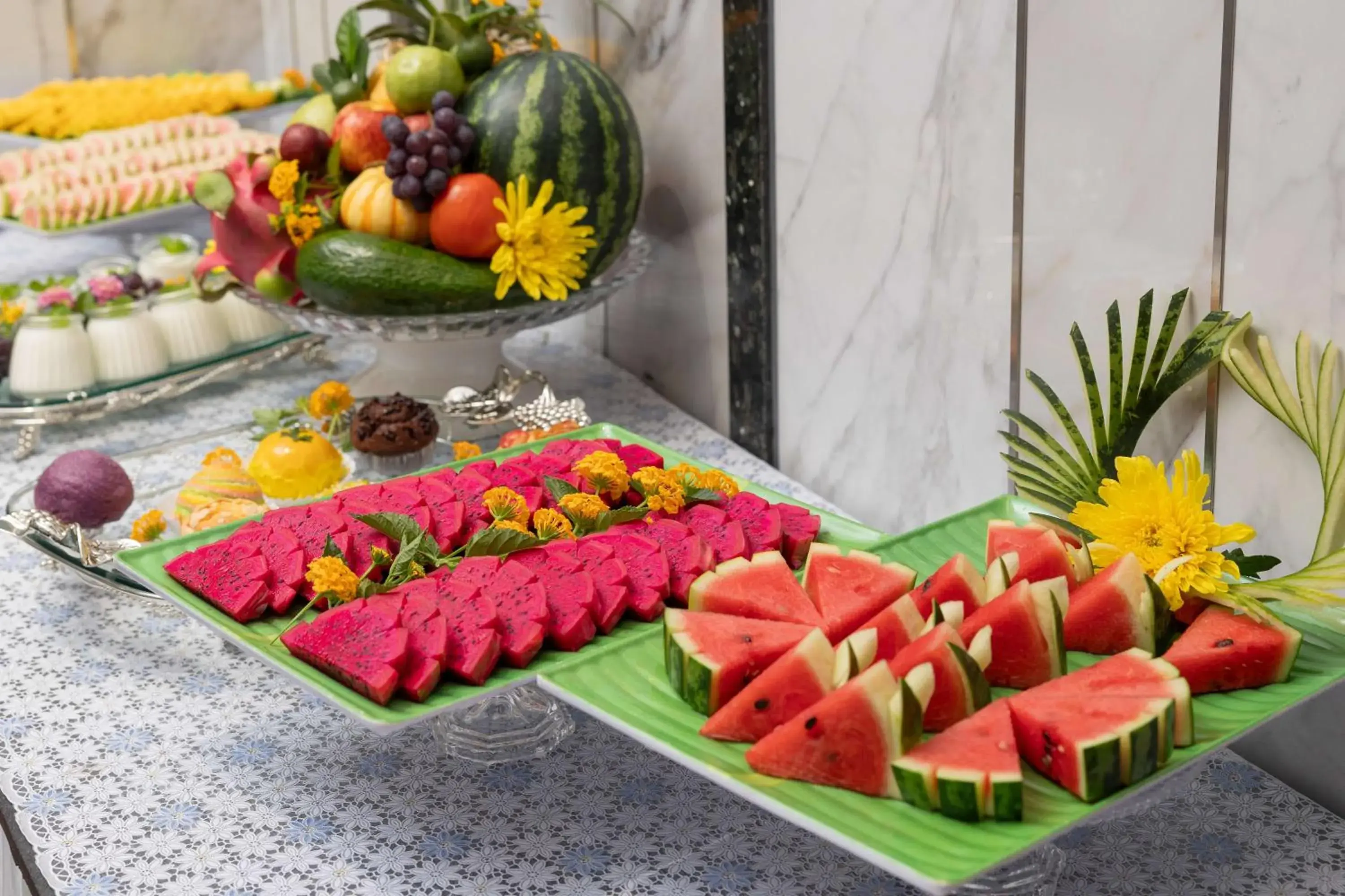 Food and drinks in The Summer Hotel Food and drinks in The Summer Hotel